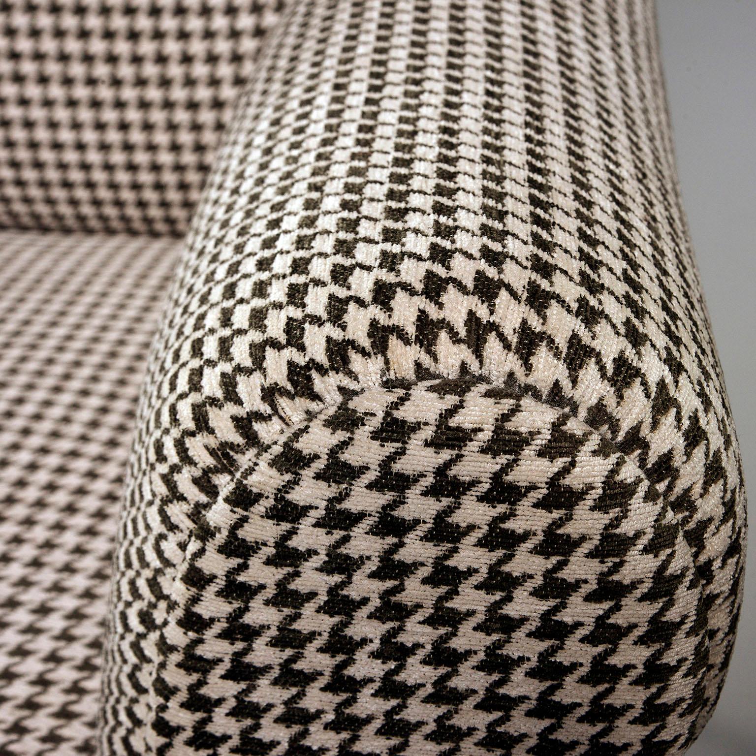 Pair of Newly Upholstered Chairs by Gigi Radice for Minotti 3