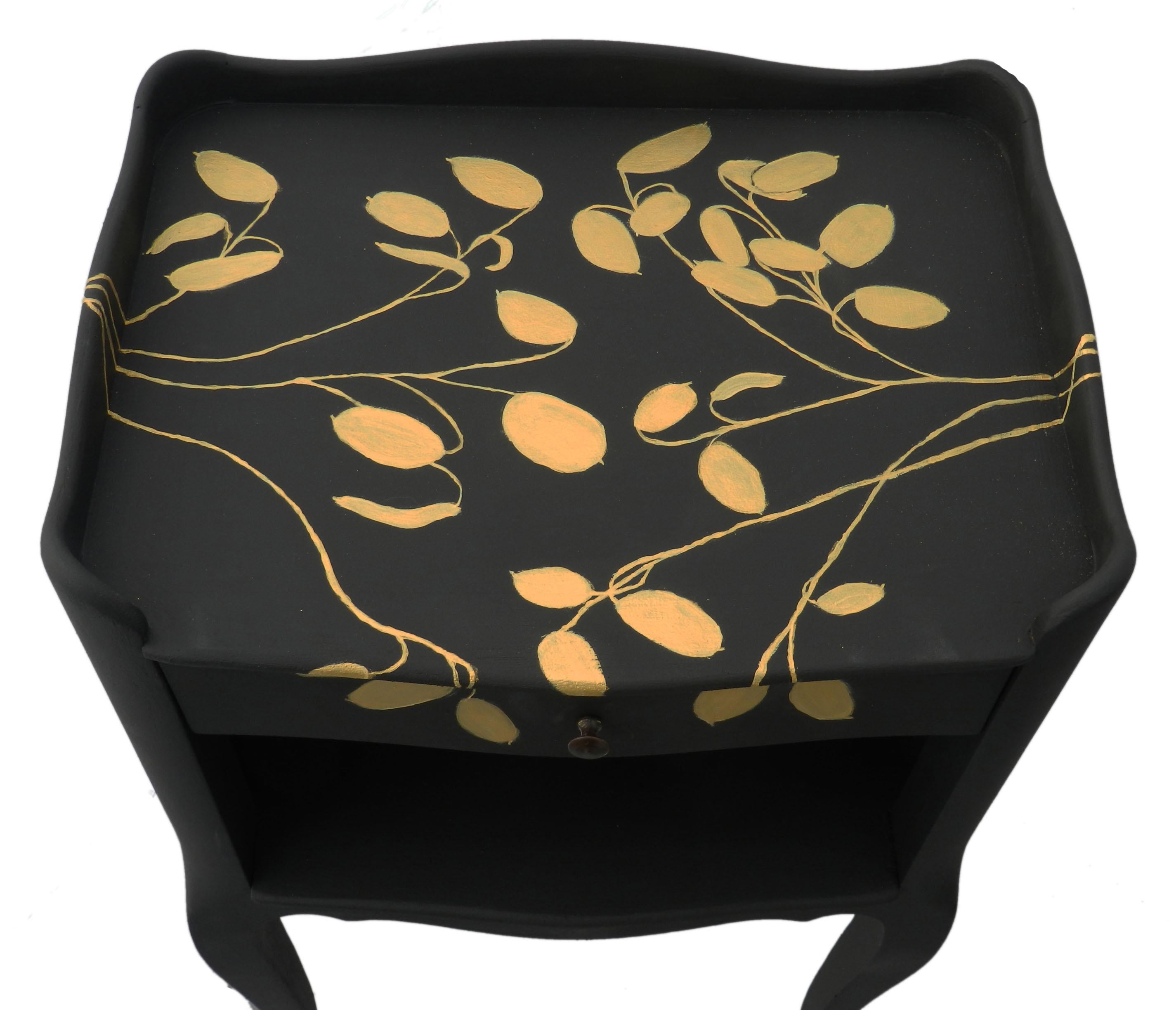 Pair vintage nightstands hand painted by Contemporary artist Perez Petriarte unique 
Vintage side cabinets bedside tables 
Each one a single drawer
Good condition with minor signs of use 
Tha last 3 photos show other works she has done
The