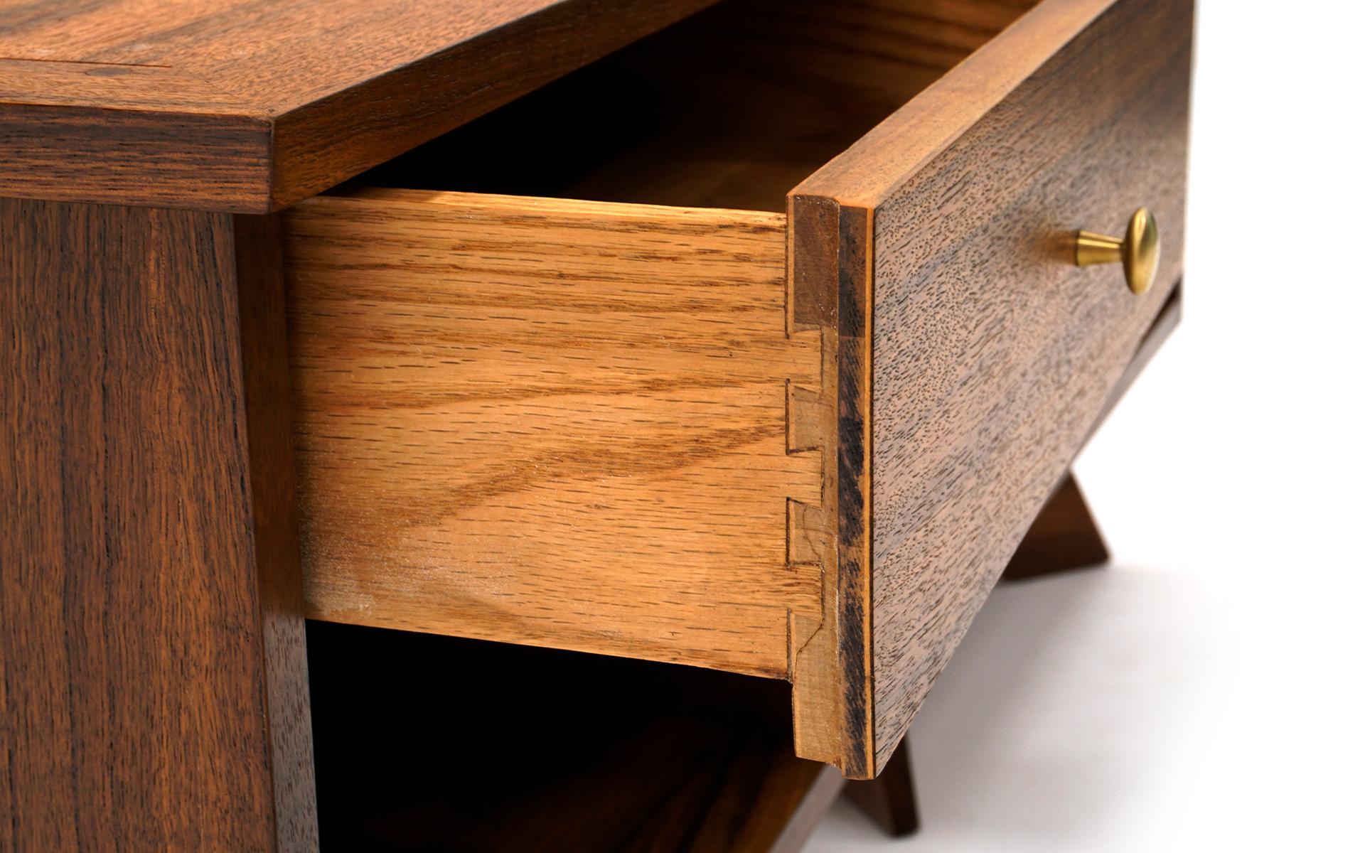 Mid-20th Century Pair of Nightstands with Drawer by George Nakashima for Widdicomb, Beautiful