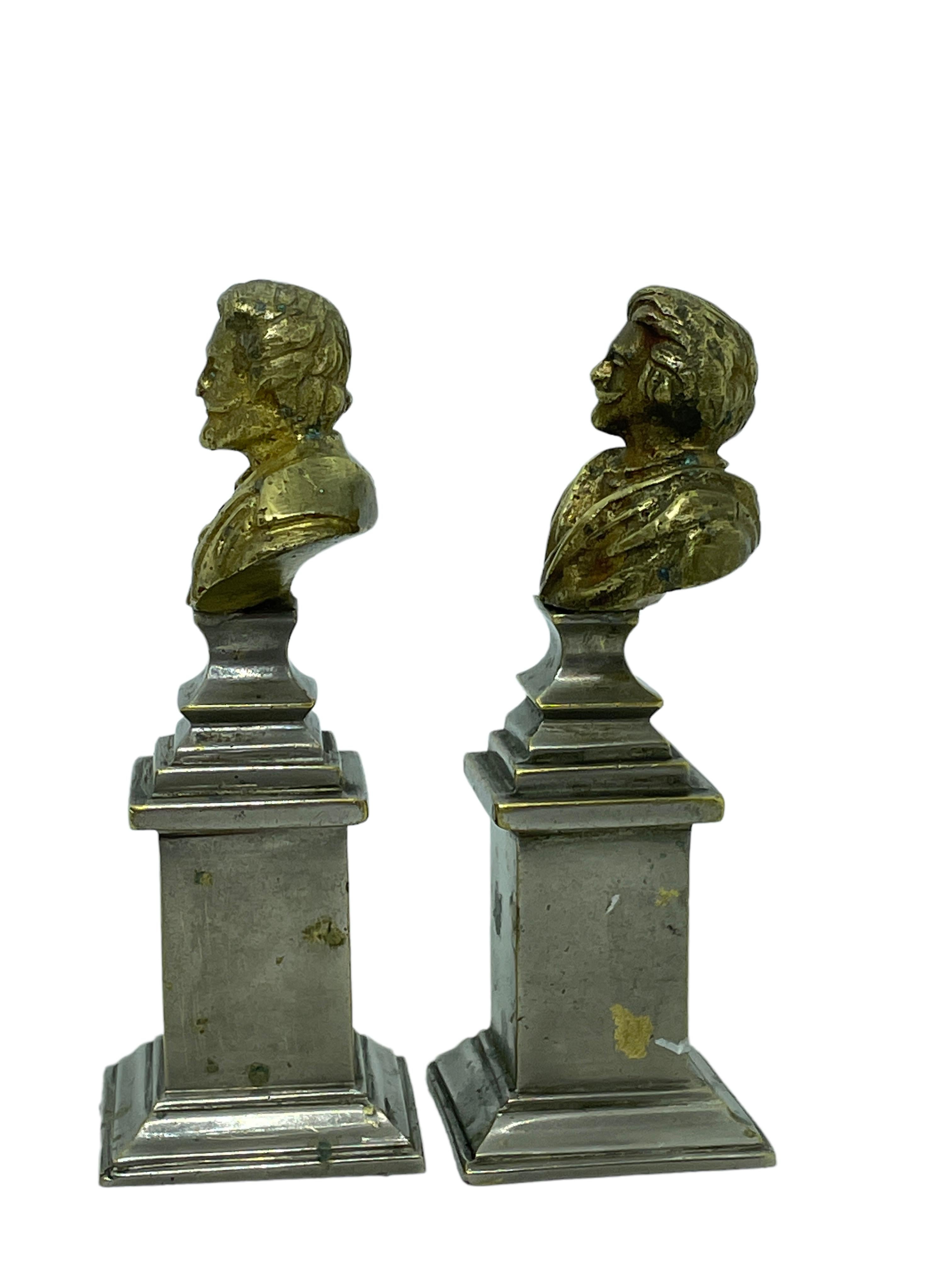Dekorative Metallkopf-Statuen-Skulpturen eines edlen Mannes, Belgien 1900er Jahre, Paar (Belgisch) im Angebot