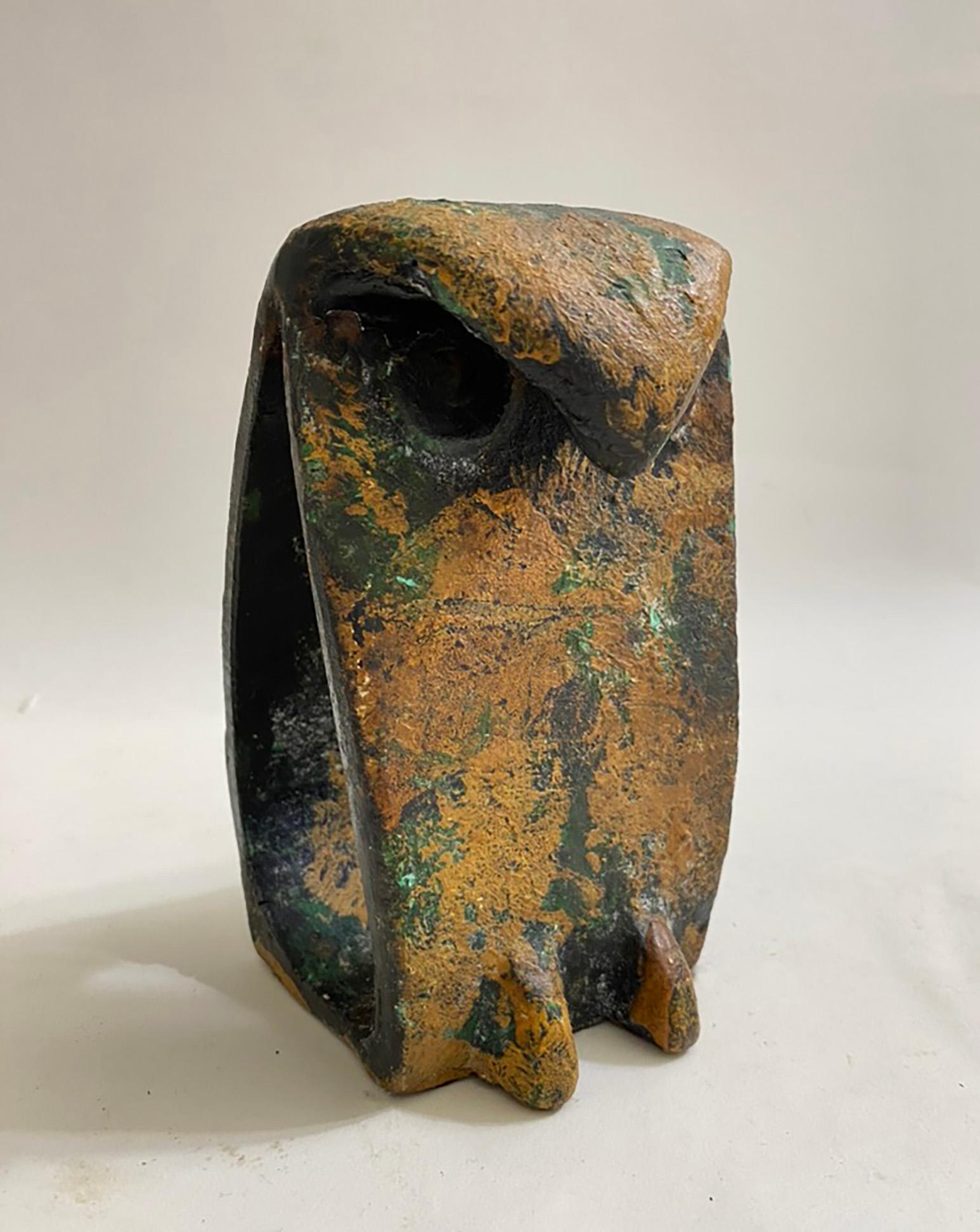 Pareja de sujetalibros de hierro con figuras de búhos japoneses Brutalistas de mediados de siglo al estilo Noguchi siglo XX en venta