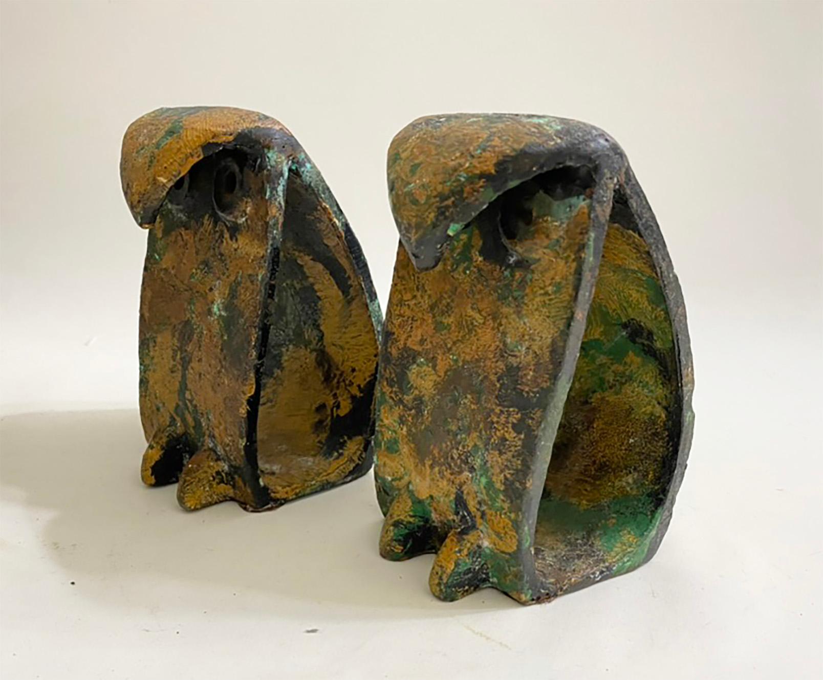 Pareja de sujetalibros de hierro con figuras de búhos japoneses Brutalistas de mediados de siglo al estilo Noguchi en venta 2