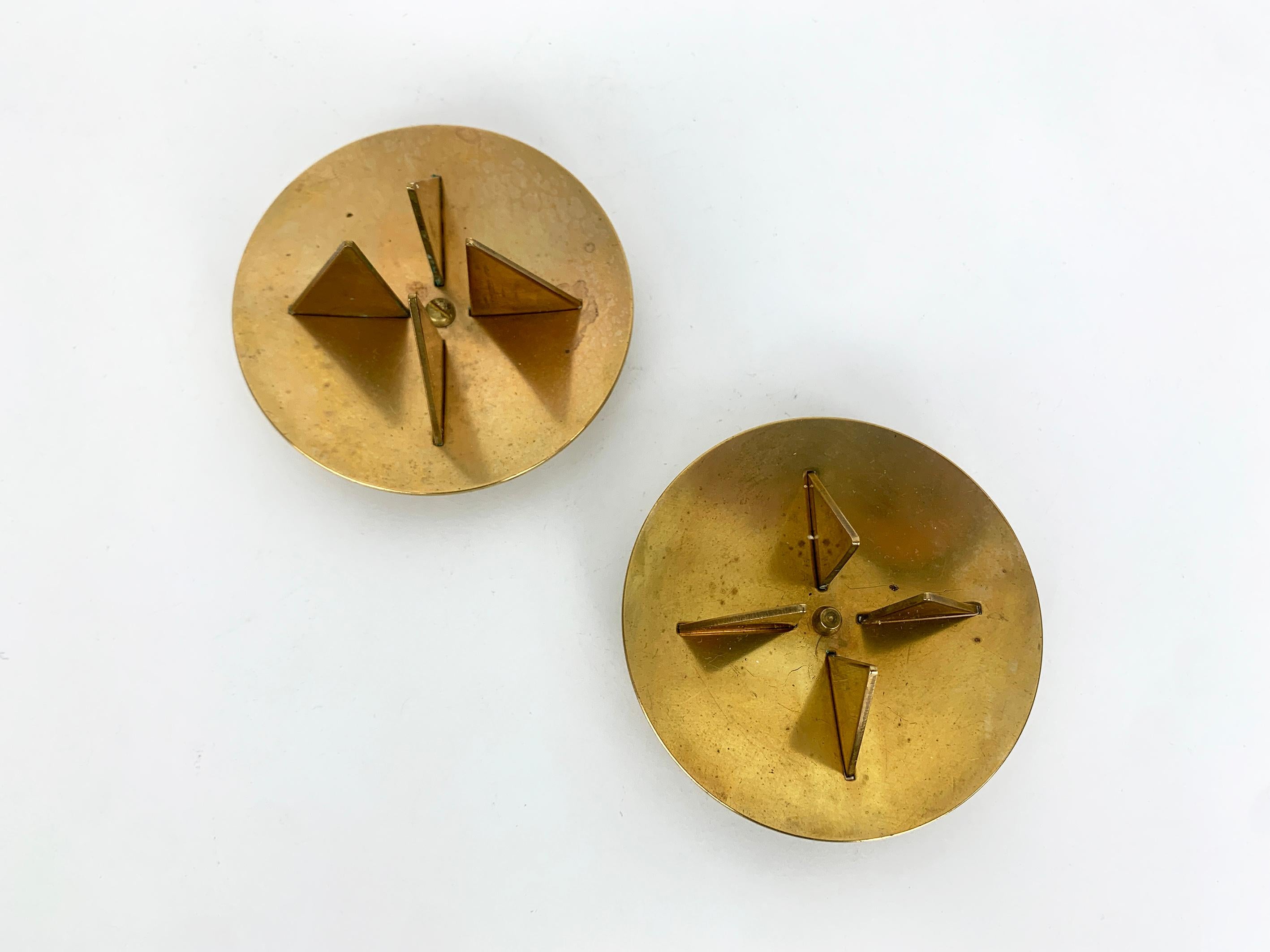 Pair Nr.20 Candlesticks in solid Brass by Pierre Forssell Skultuna Sweden 1960s For Sale 1