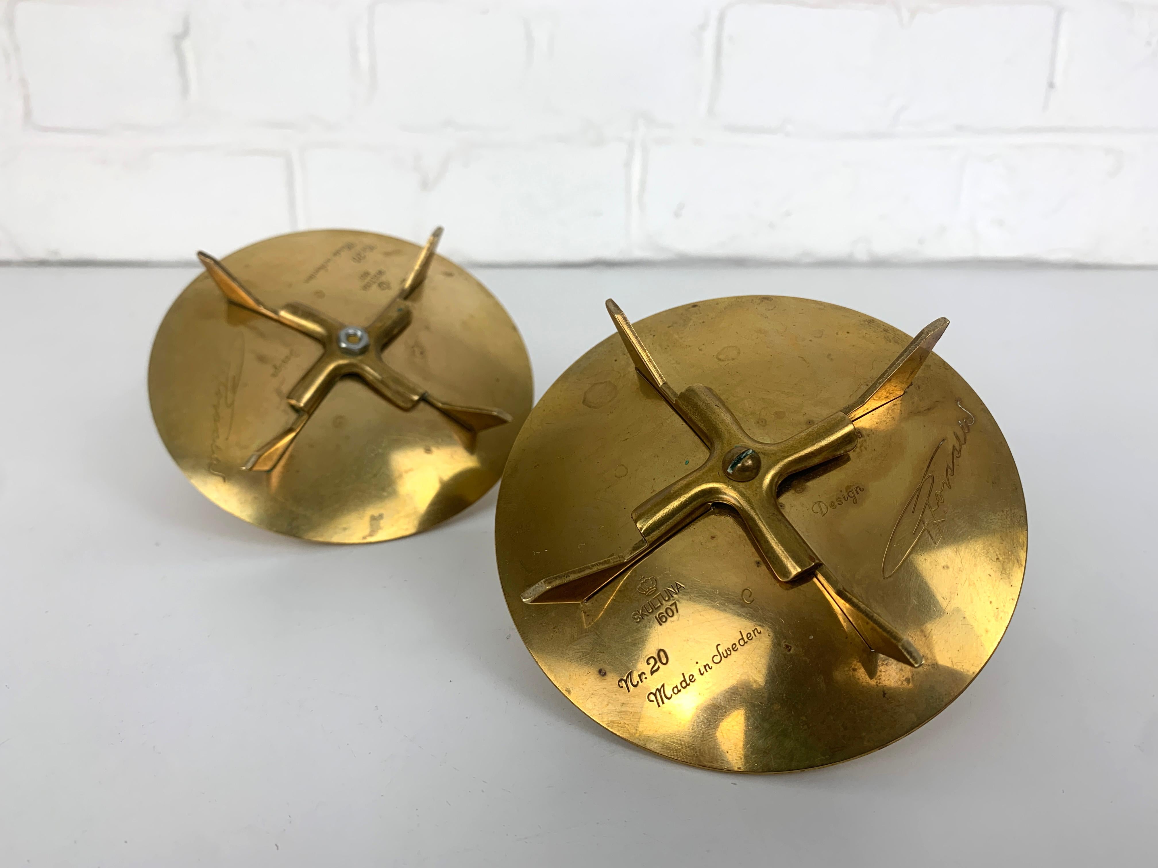 Pair Nr.20 Candlesticks in solid Brass by Pierre Forssell Skultuna Sweden 1960s For Sale 2