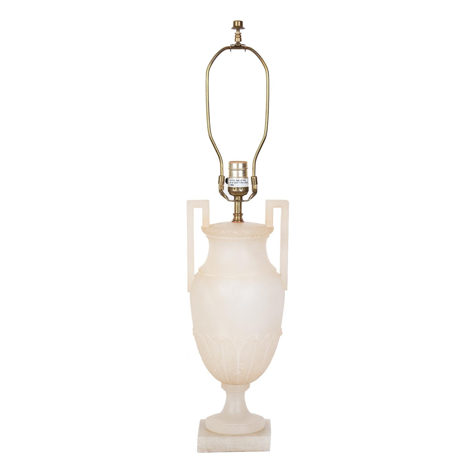 Pair of Midcentury Italian Neoclassical Style Alabaster Urn Table Lamps In Good Condition In Toronto, ON