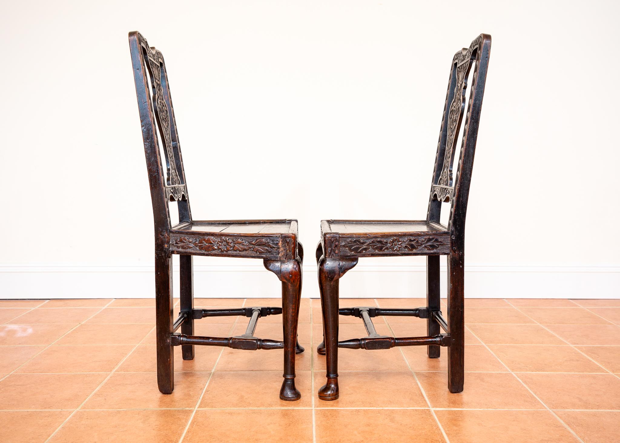 Pair Oak Jacobean Hall Side or Dining Chairs Early 1600s Country House Antique For Sale 4