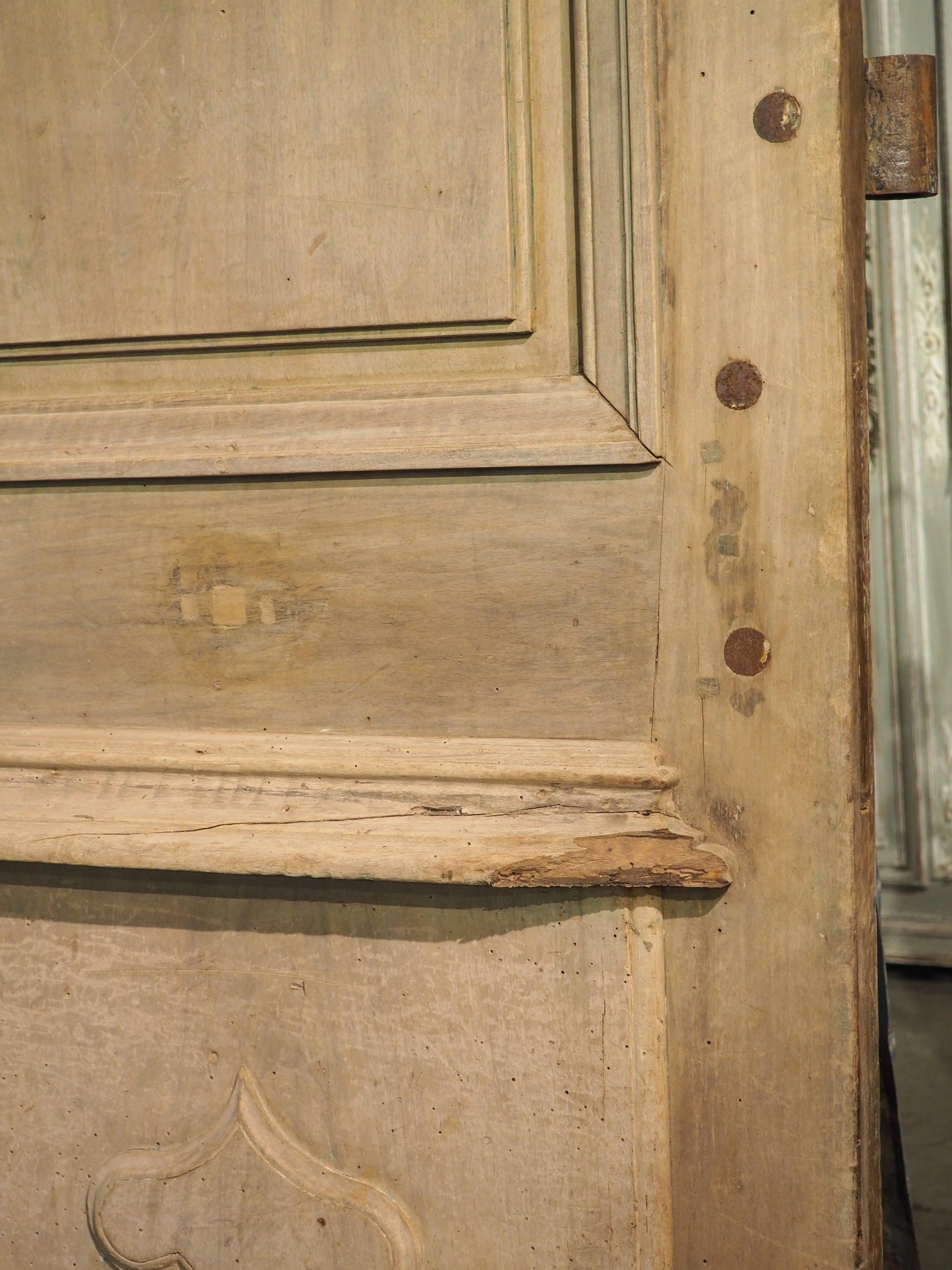 Pair of 111-Inch-Tall 17th Century Walnut Entry Doors from Provence, France 5