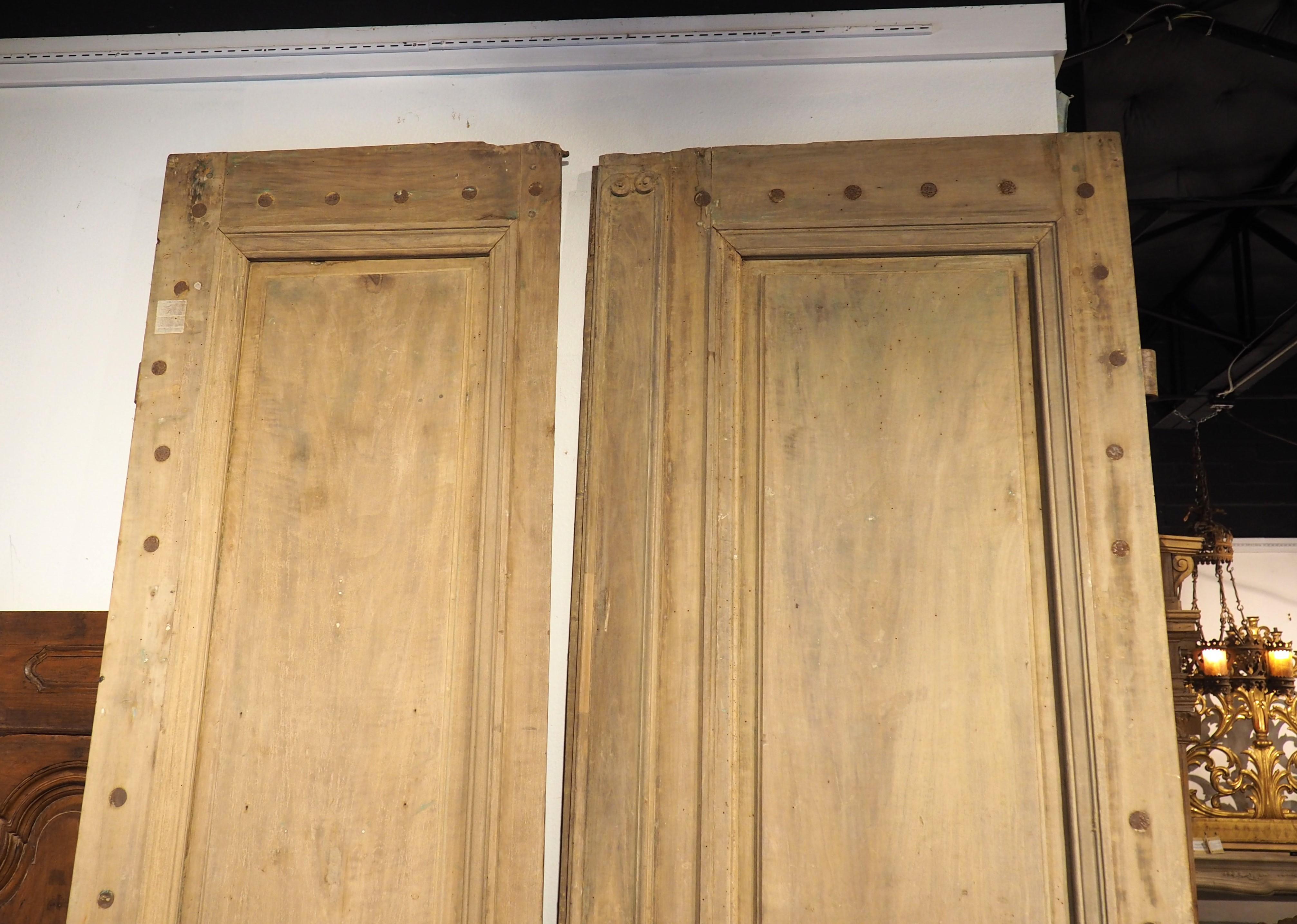 Pair of 111-Inch-Tall 17th Century Walnut Entry Doors from Provence, France 8