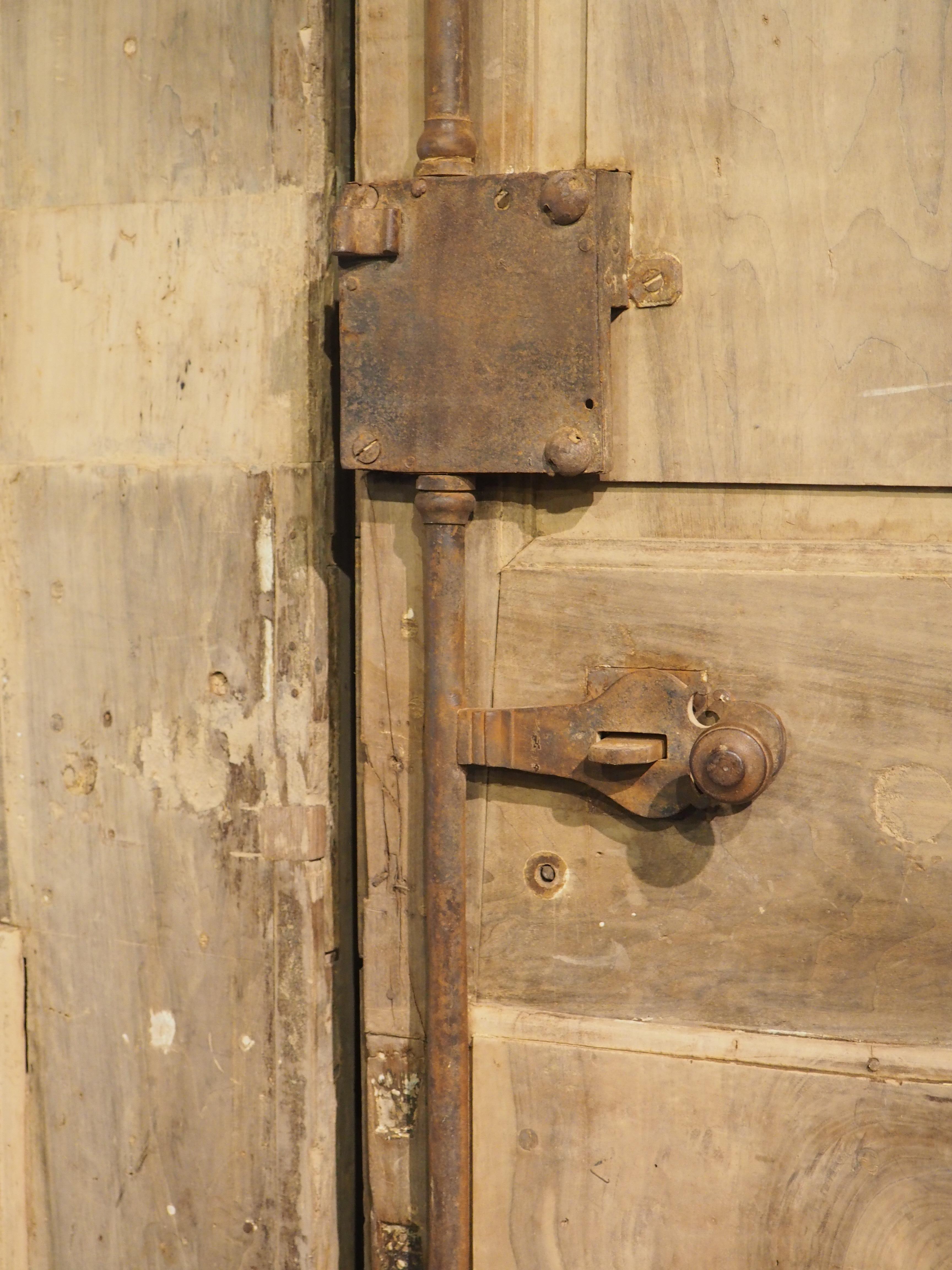 Pair of 111-Inch-Tall 17th Century Walnut Entry Doors from Provence, France 12
