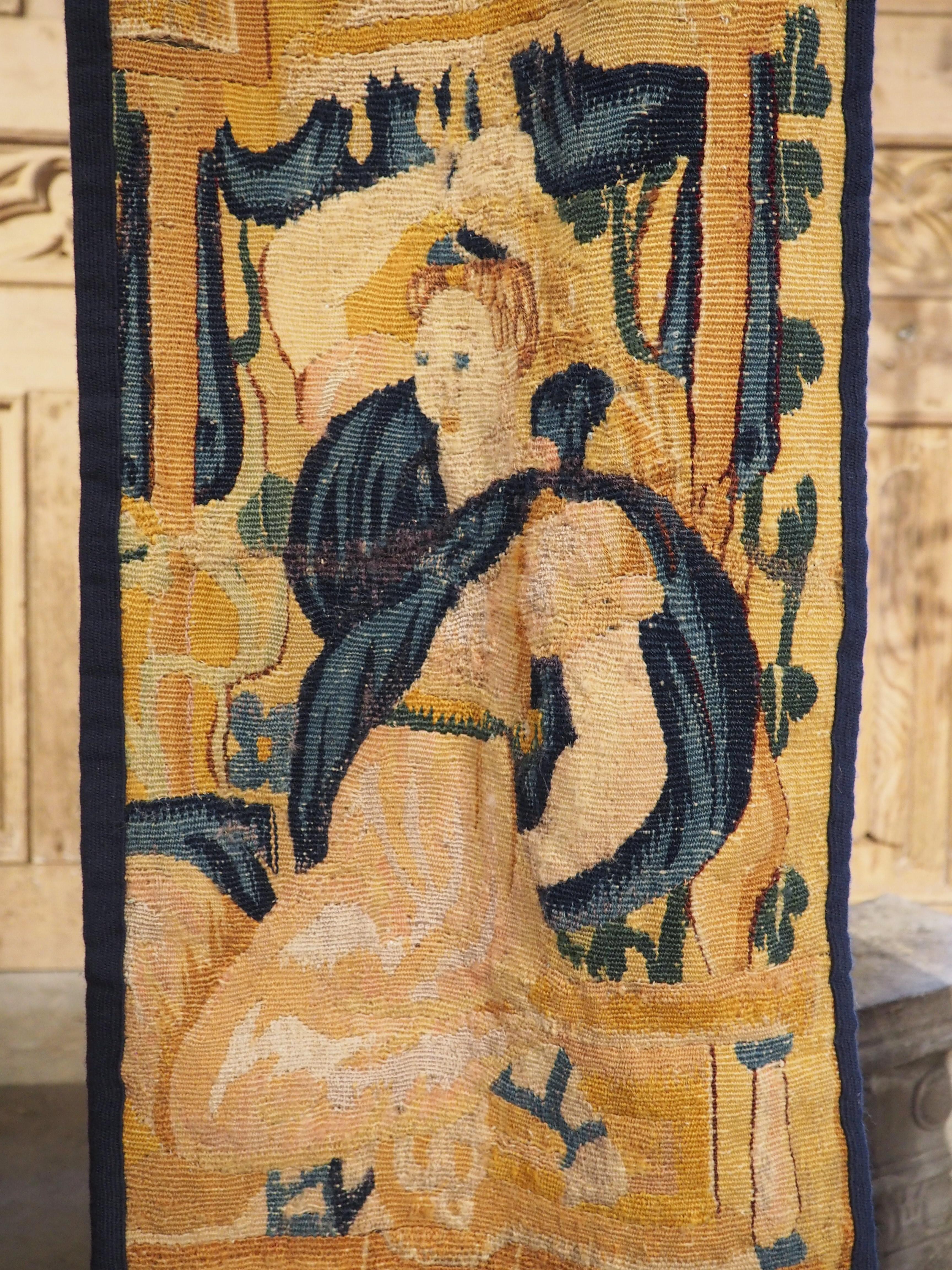 Paire de bordures anciennes en tapisserie des Flandres, vers 1580 en vente 1