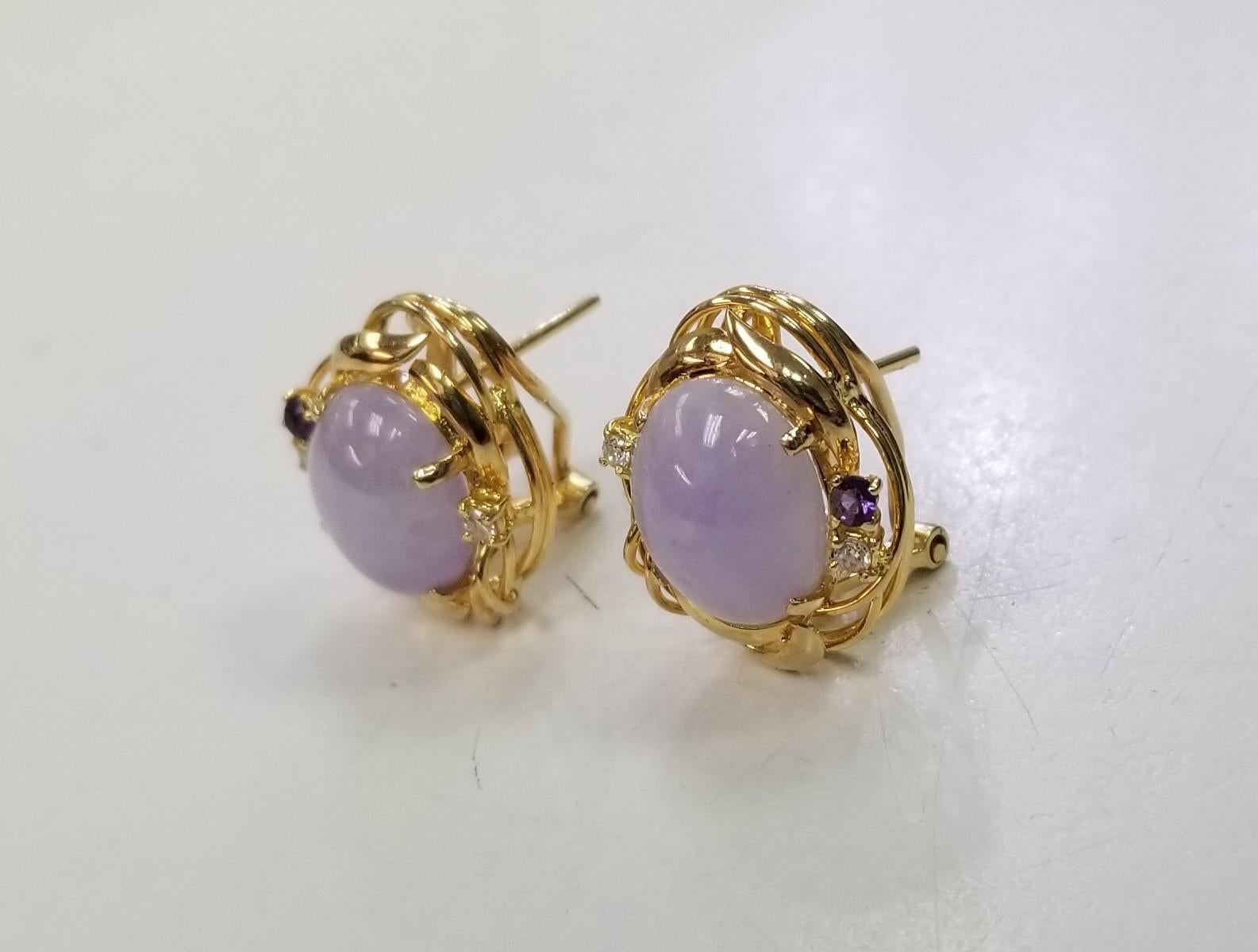 Contemporary Pair of 14k Gold and Lavender Jade Cabochon Earrings For Sale