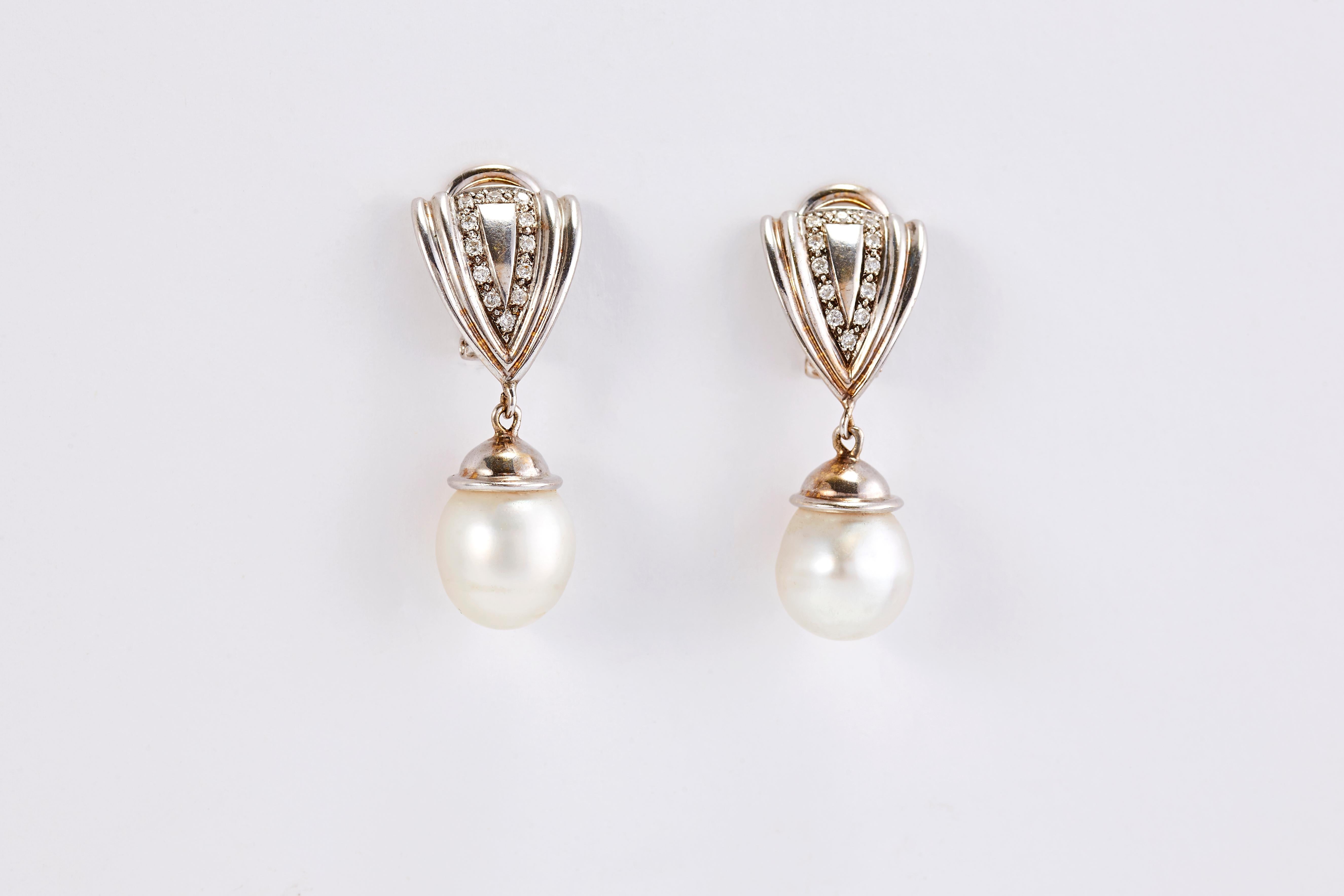 Women's Pair of 14k White Gold Diamond and Pearls Earrings For Sale