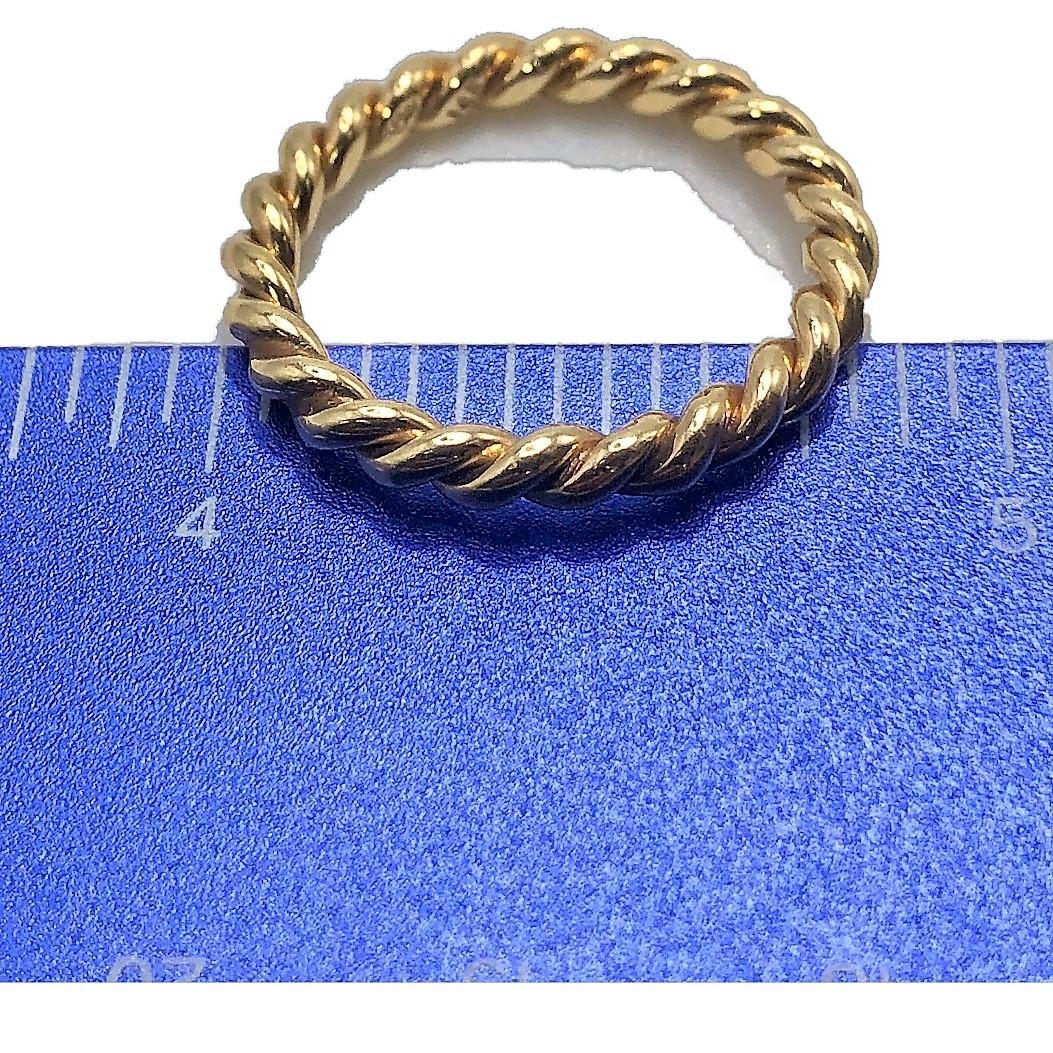 Paar handgefertigte Guard Band-Ringe aus 14 Karat Gelbgold im gedrehten Seilstil im Zustand „Gut“ in Palm Beach, FL