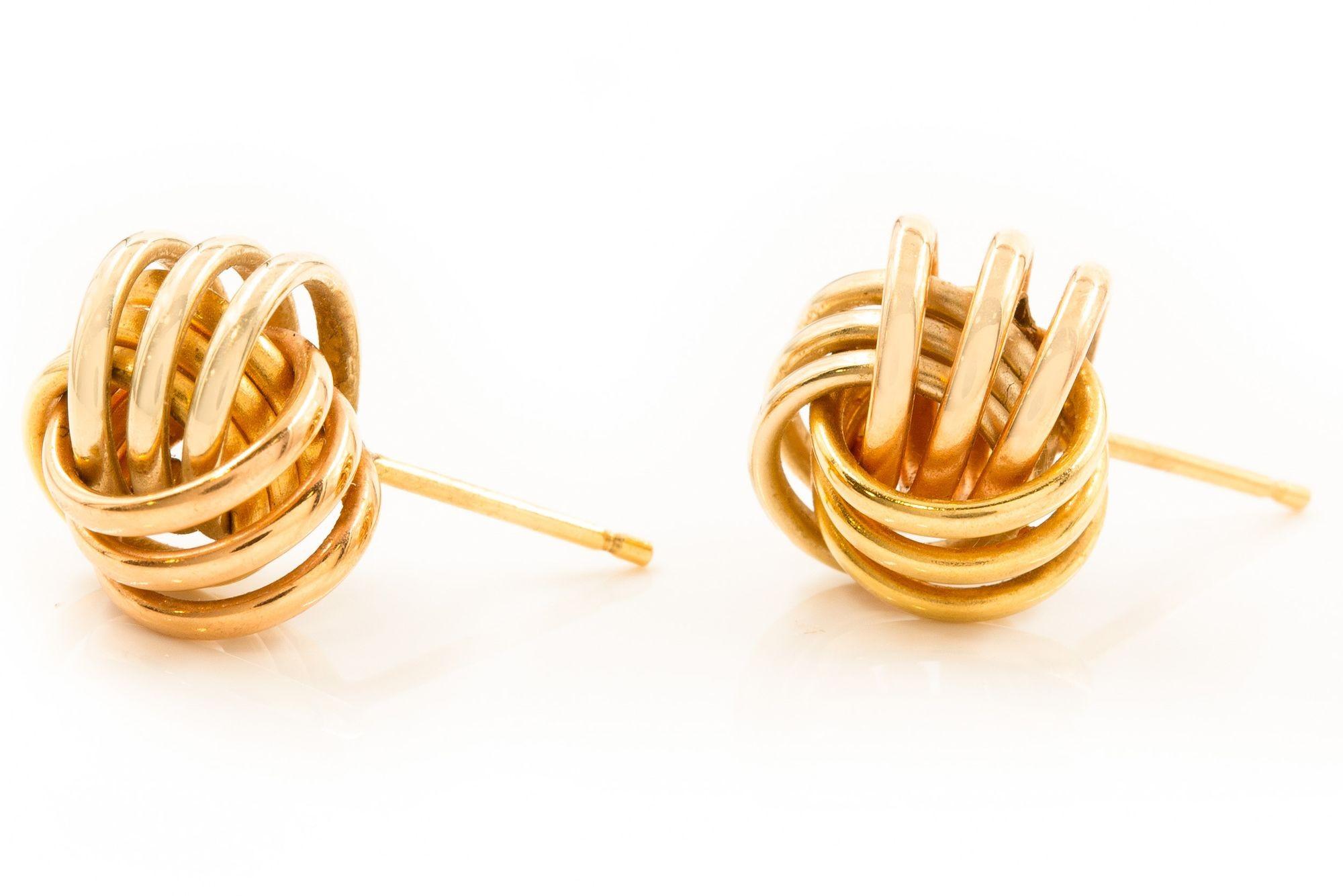 Pair of 14K Yellow Gold Love-Knot Earrings In Good Condition For Sale In Shippensburg, PA