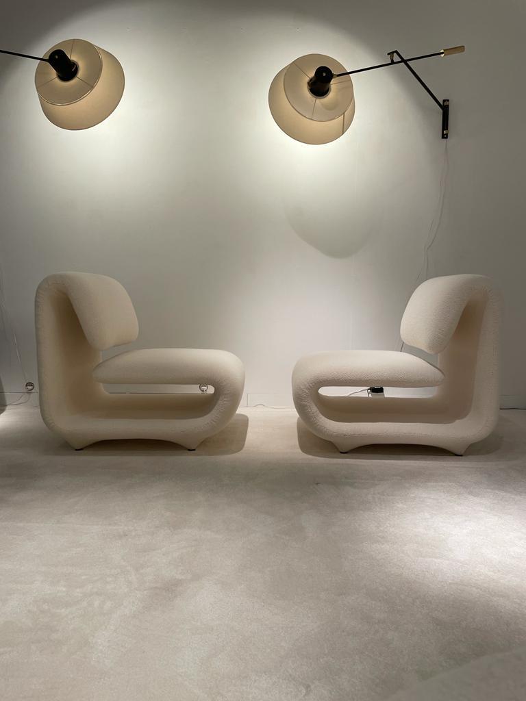 Paire de chaises basses de la série 1500 d'Etienne Henri Martin 3