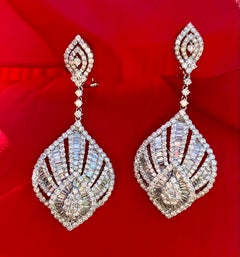  Pair of 16 Carat Diamond 18K White Gold Peacock Feather Art Deco Style Earrings