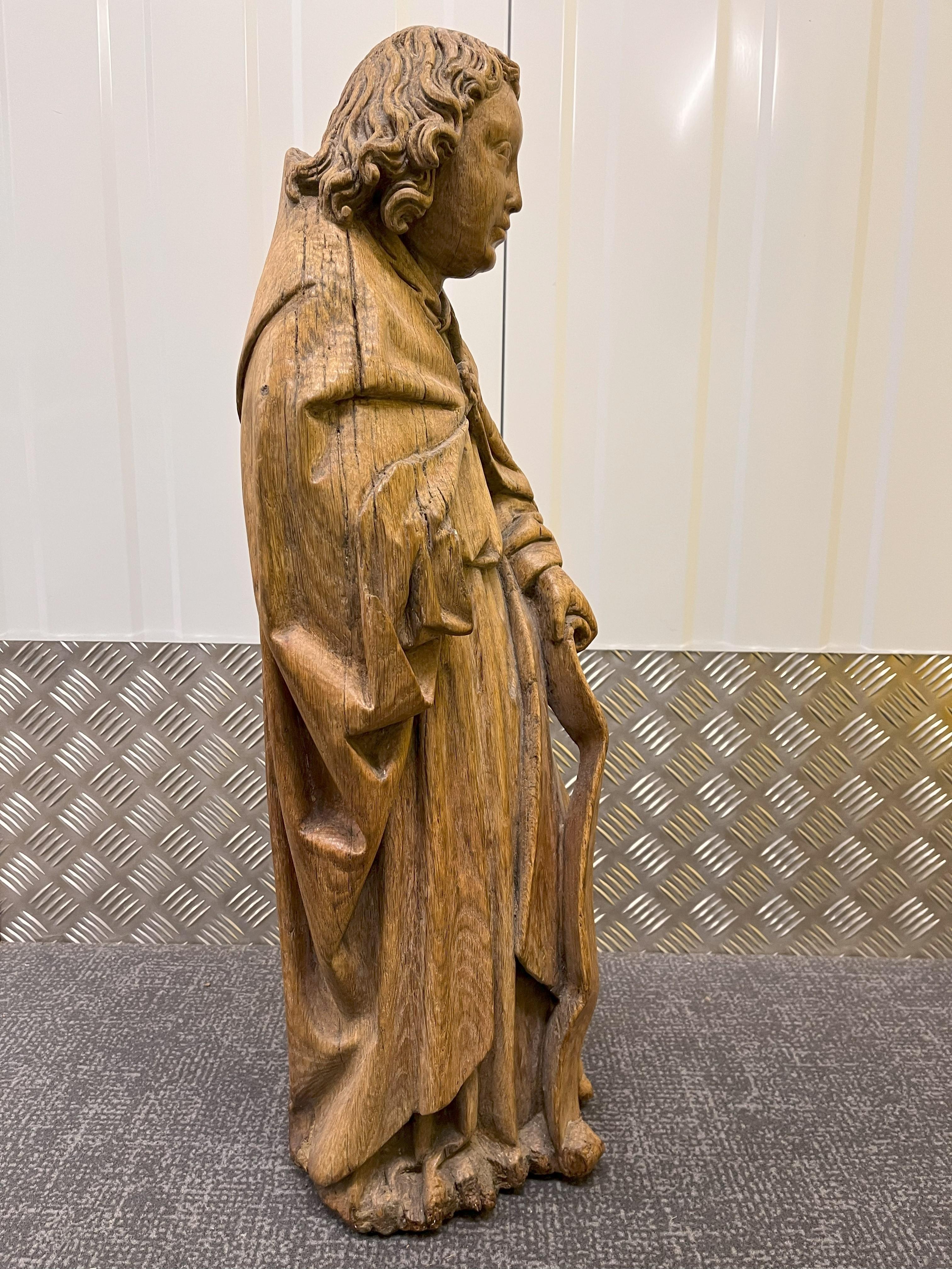 Pair of 16th Century Carved Oak Saints In Good Condition For Sale In Maidstone, GB
