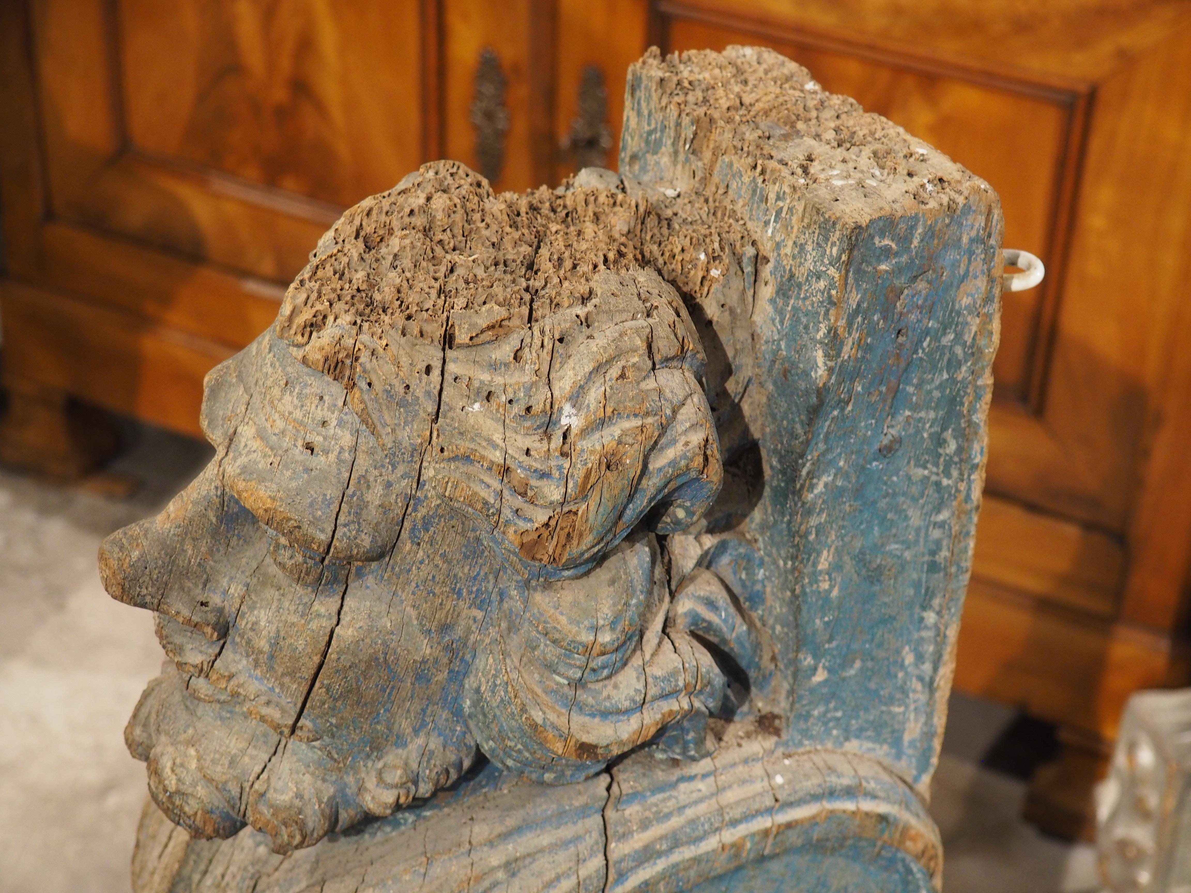 Pair of 16th Century Carved Wooden Terms or Beam Supports from Northern Europe For Sale 3