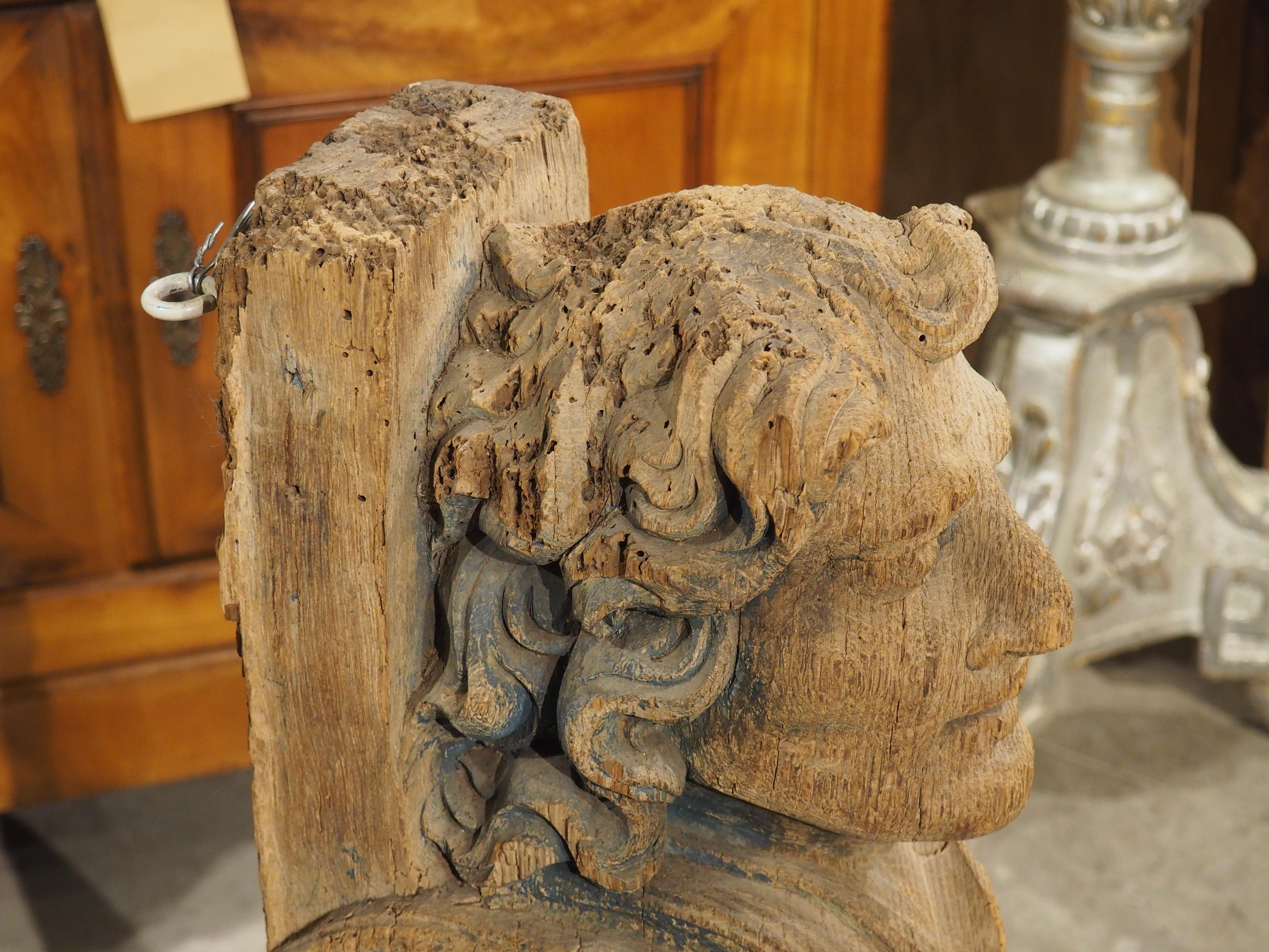 Pair of 16th Century Carved Wooden Terms or Beam Supports from Northern Europe For Sale 4