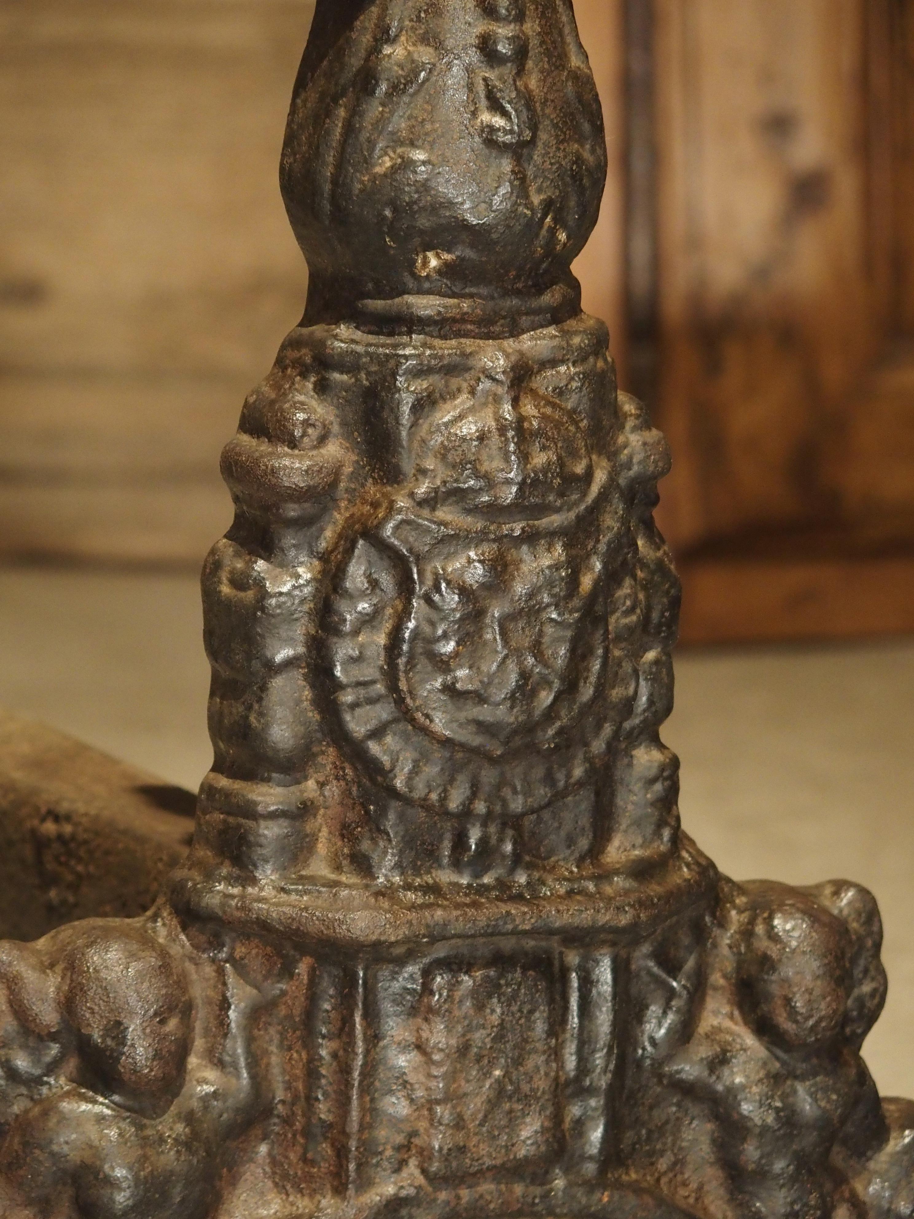 Paire de chenets de cheminée de château du XVIe siècle en provenance de France en vente 4