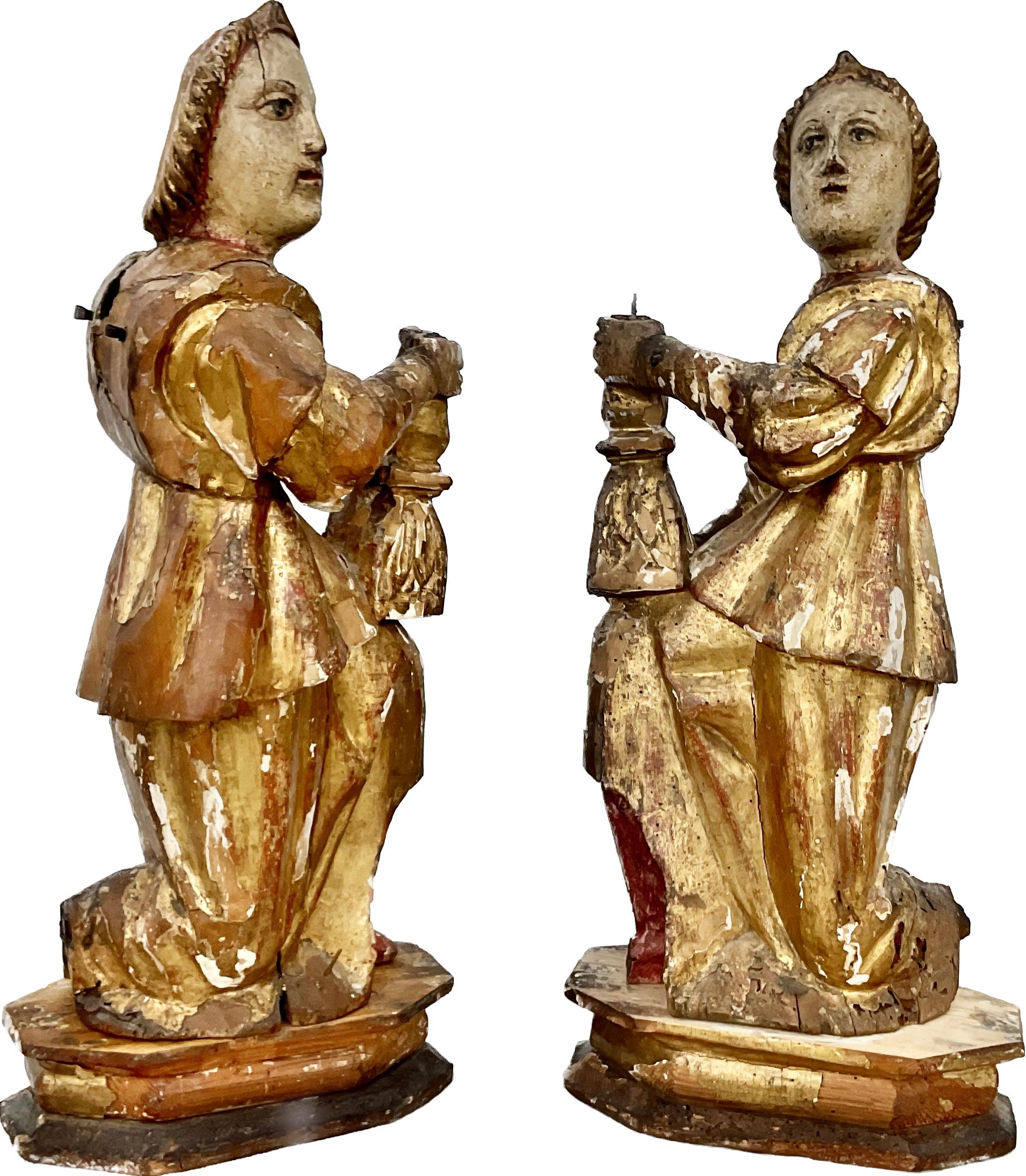 Pair Of 16th Century Italian Giltwood Candle Bearing Angel Candlesticks For Sale 5