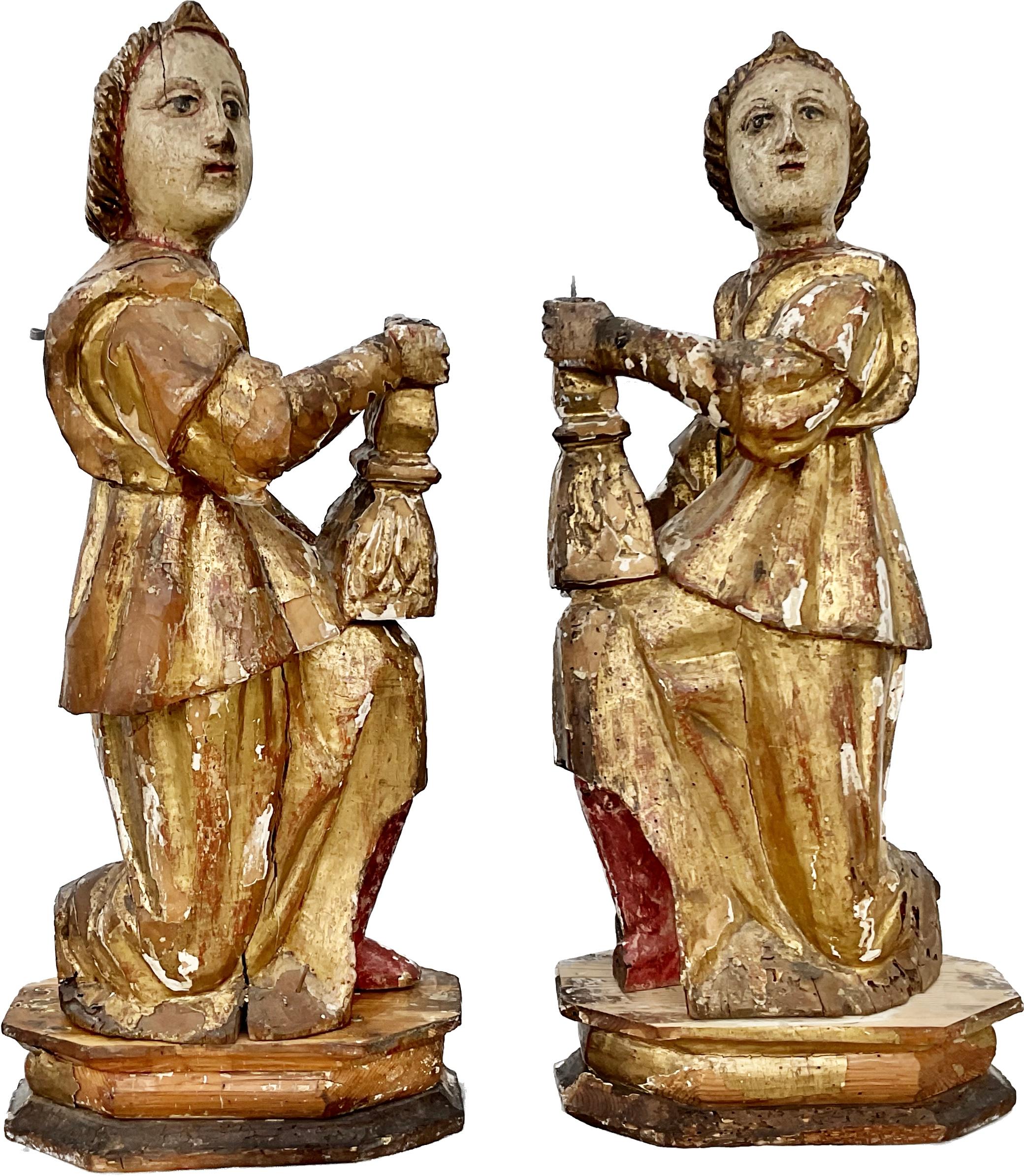 Pair Of 16th Century Italian Giltwood Candle Bearing Angel Candlesticks For Sale 6