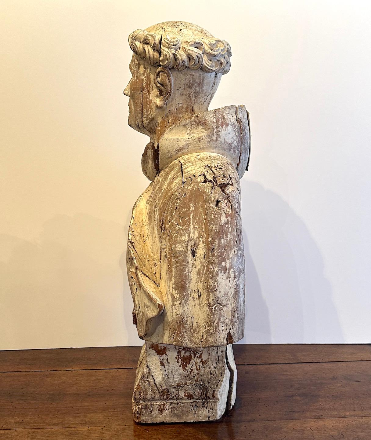 Pareja de bustos italianos de madera del siglo XVI en venta 2