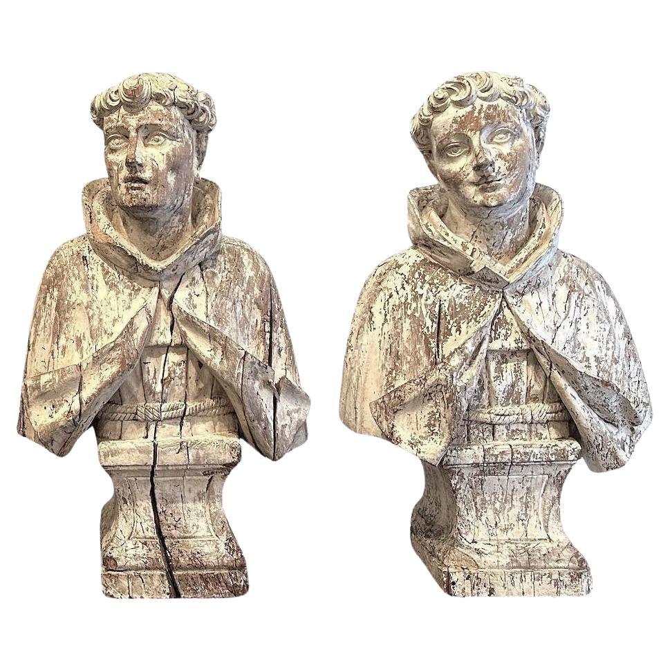 Pareja de bustos italianos de madera del siglo XVI
