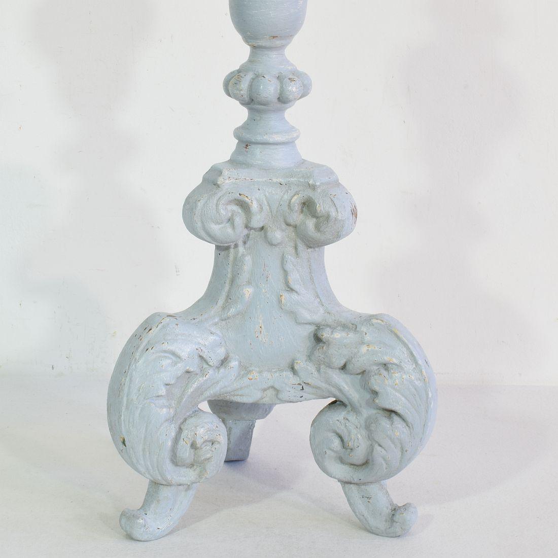 Pair of 17/18th Century Italian Carved Wooden Baroque Candleholders For Sale 4