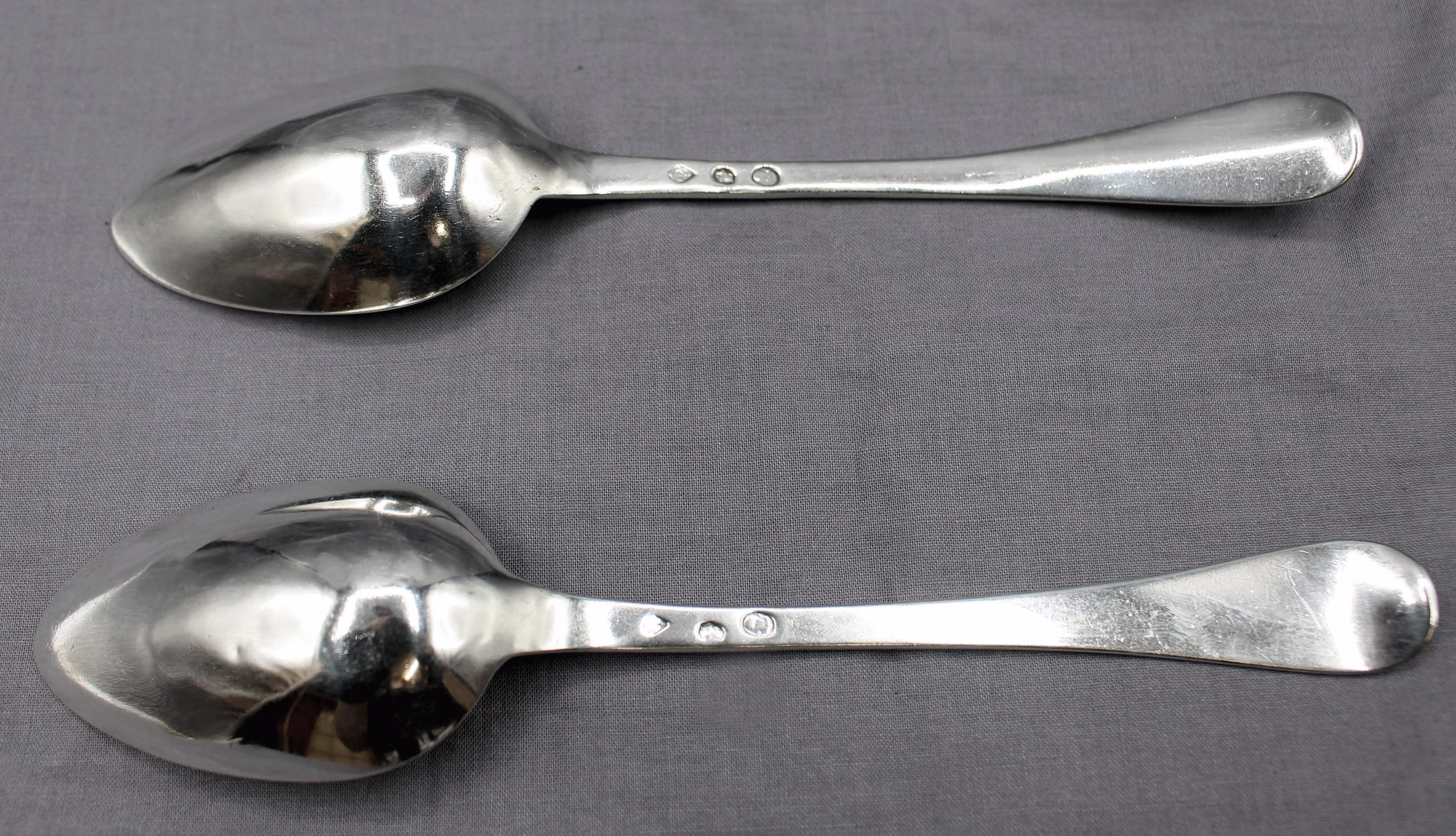 1798-1809 pair of silver serving spoons, Paris France. 950 standard silver. Mark of N.A. Lion crests. In the English taste. Provenance: William Walker Antiques, Atlanta, GA. 3.55 troy oz.
8