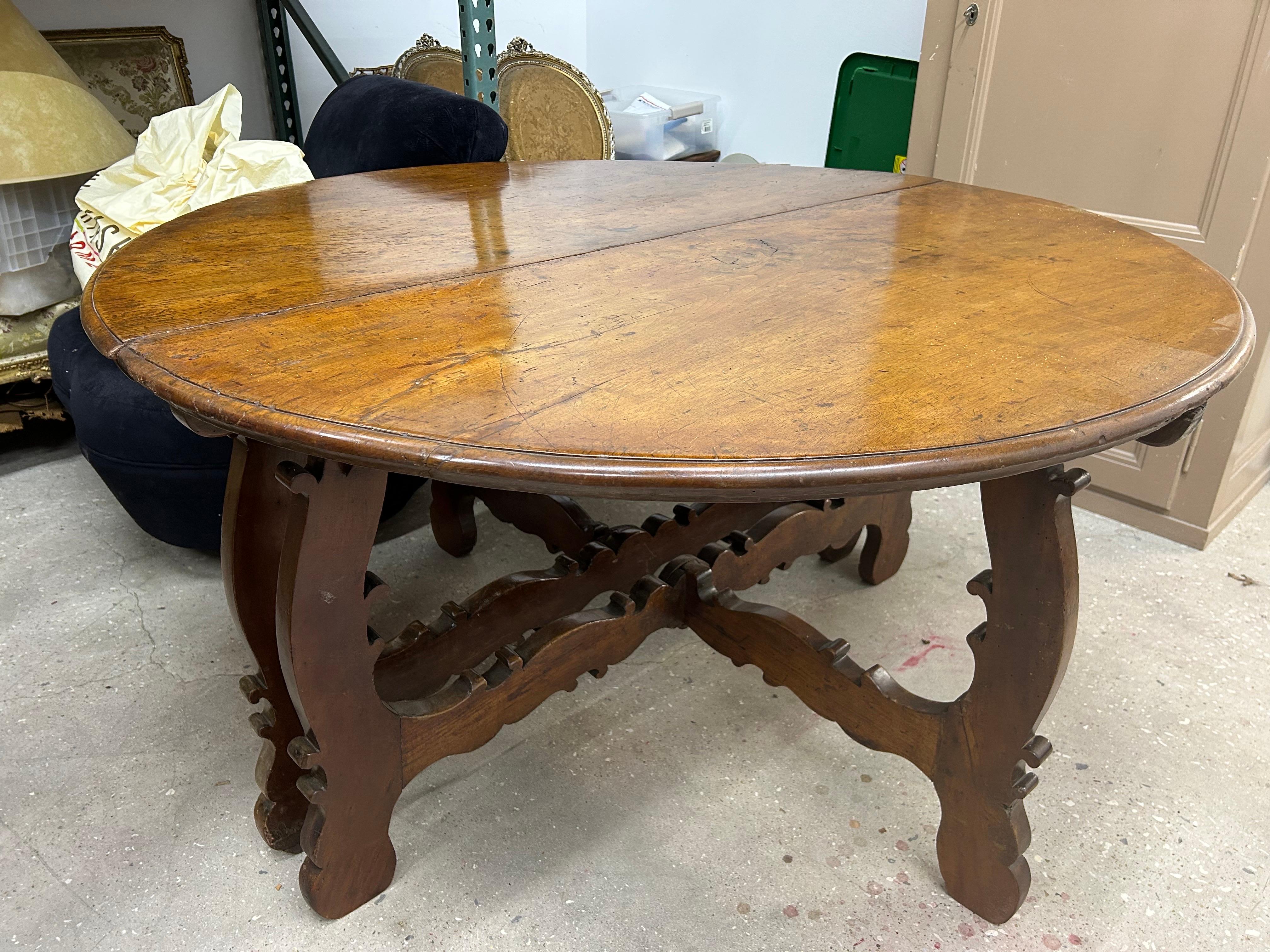 Baroque Pair Of 17th-18th Century Italian Console Tables For Sale