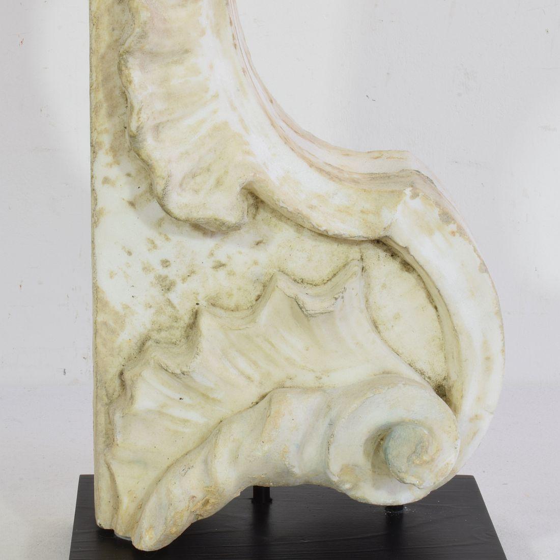 Pair of 17th/ 18th Century Italian White Marble Baroque Ornaments For Sale 7