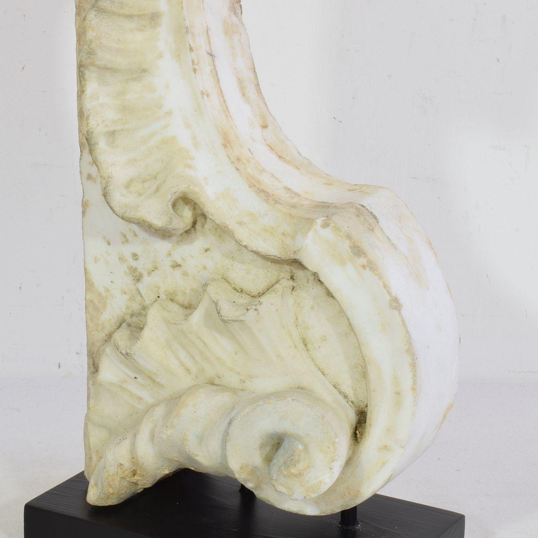 Pair of 17th/ 18th Century Italian White Marble Baroque Ornaments For Sale 9