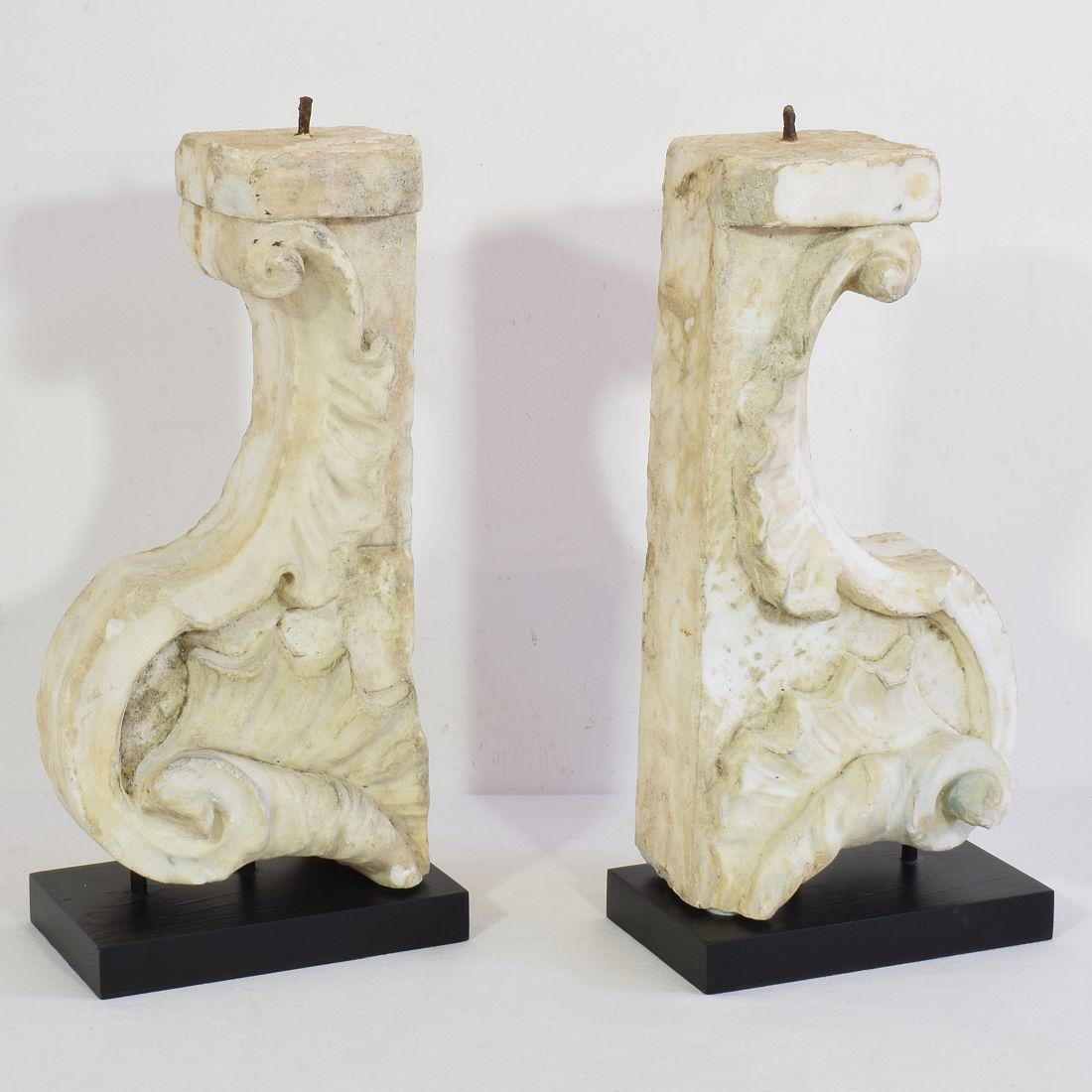 Hand-Carved Pair of 17th/ 18th Century Italian White Marble Baroque Ornaments For Sale