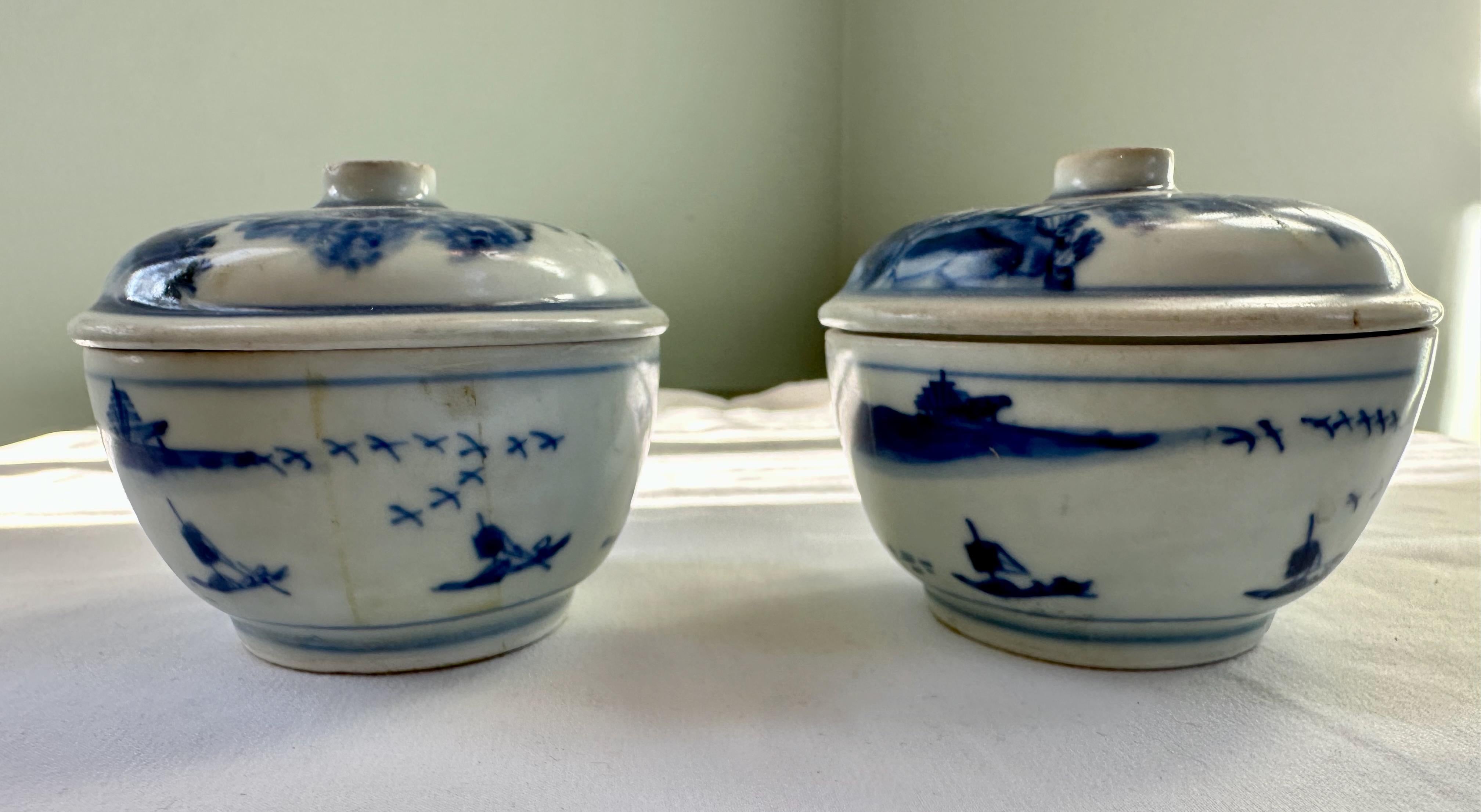 Pair of 17th Century blue and white covered bowls from Hatcher Collection For Sale 4