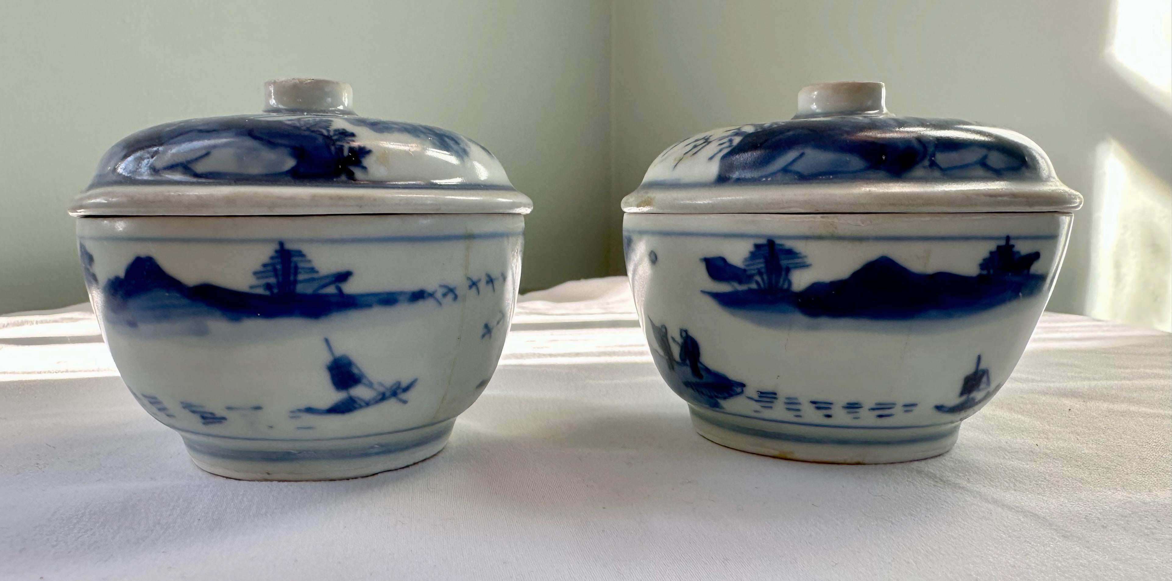 Pair of 17th Century blue and white covered bowls from Hatcher Collection For Sale 5