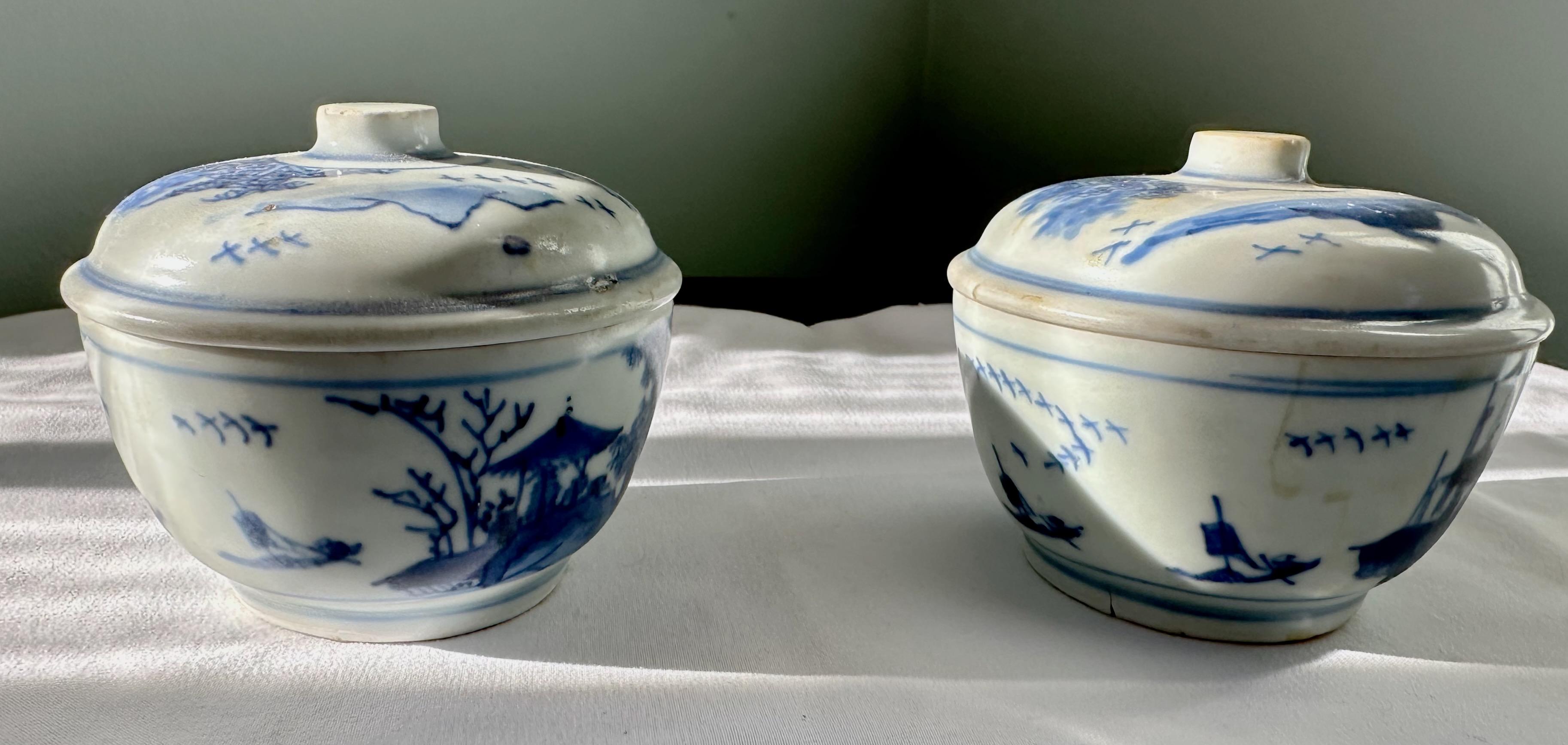 Pair of 17th Century blue and white covered bowls from Hatcher Collection For Sale 7