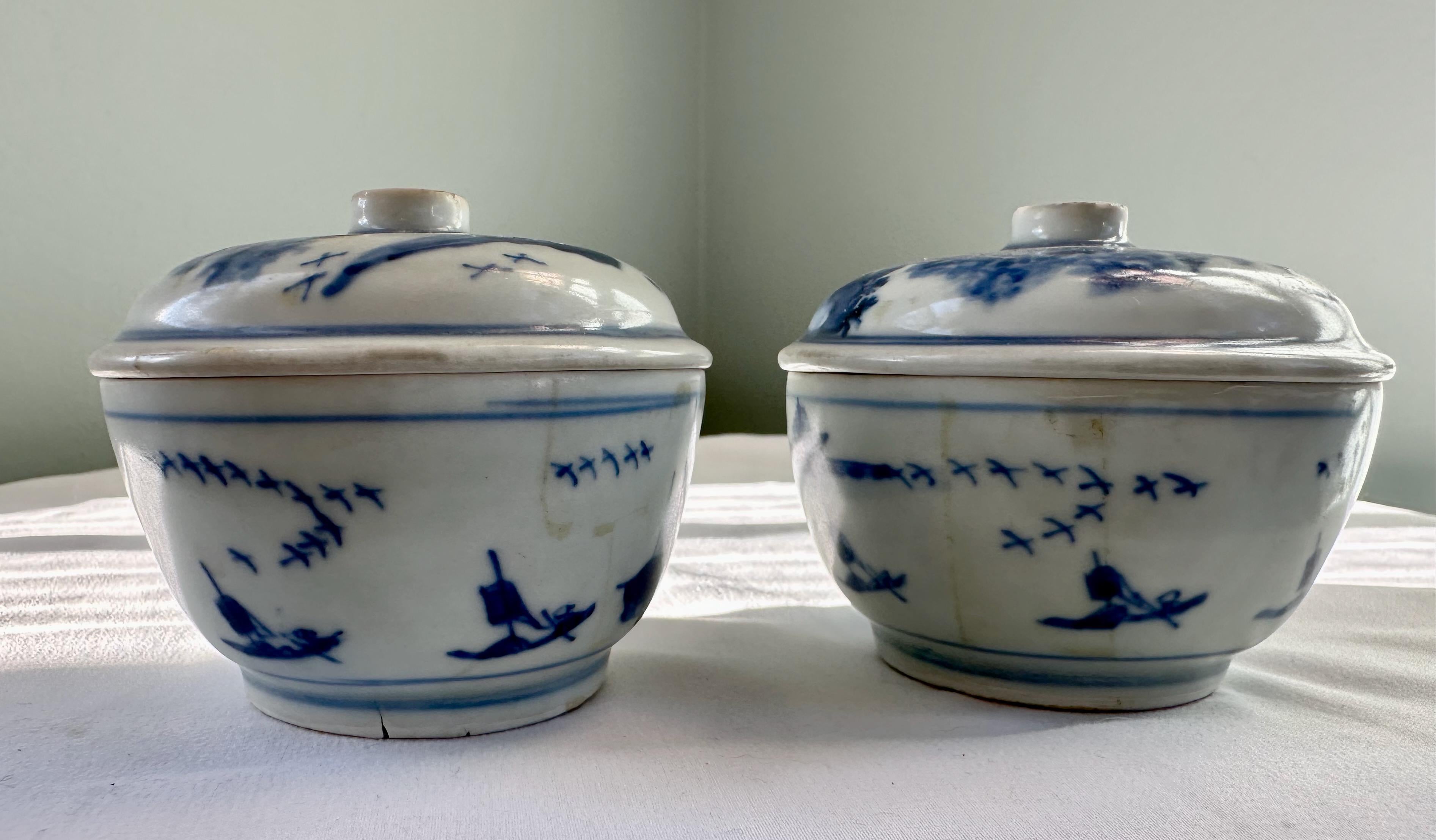 Pair of 17th Century blue and white covered bowls from Hatcher Collection For Sale 10