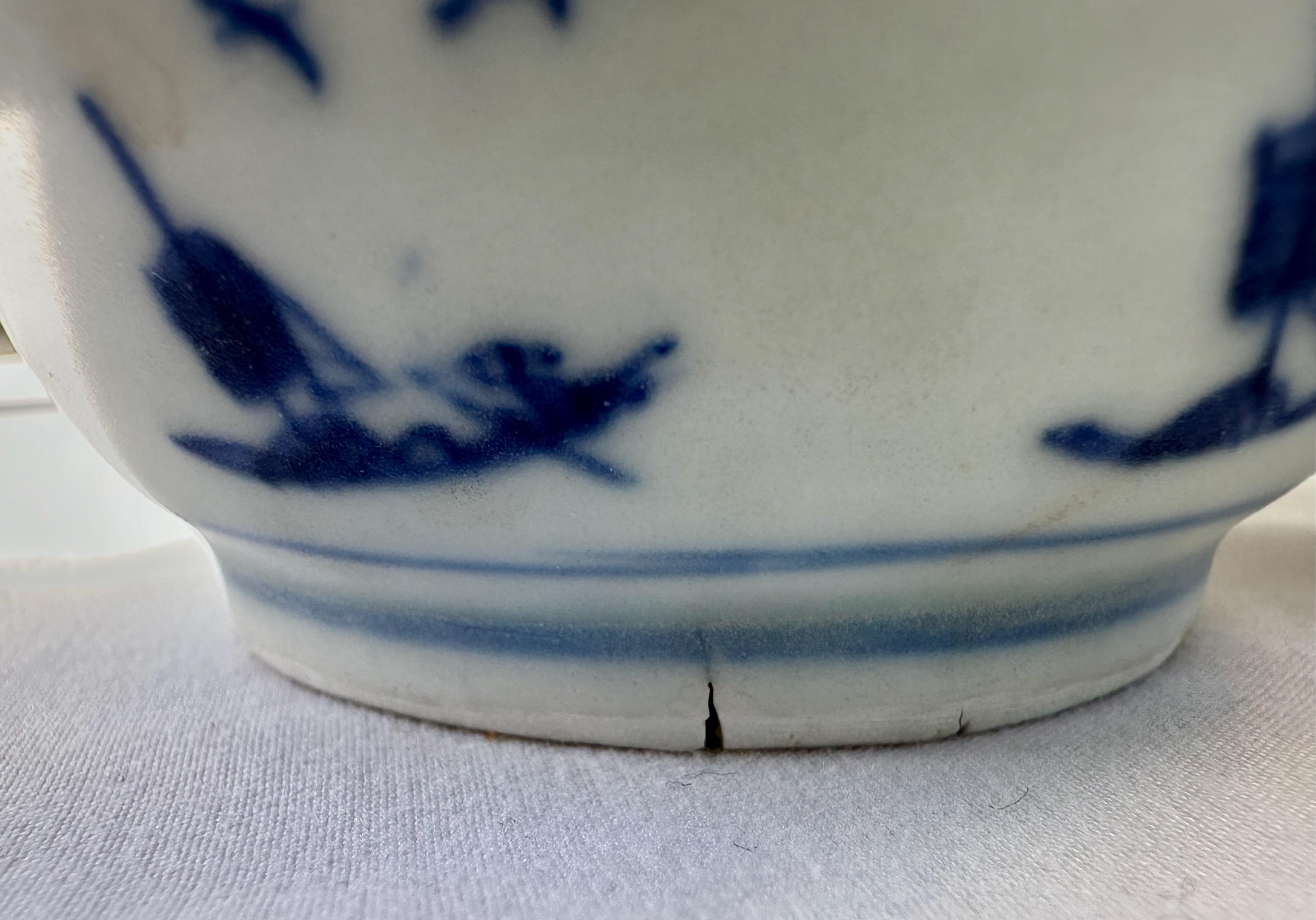 Pair of 17th Century blue and white covered bowls from Hatcher Collection For Sale 11