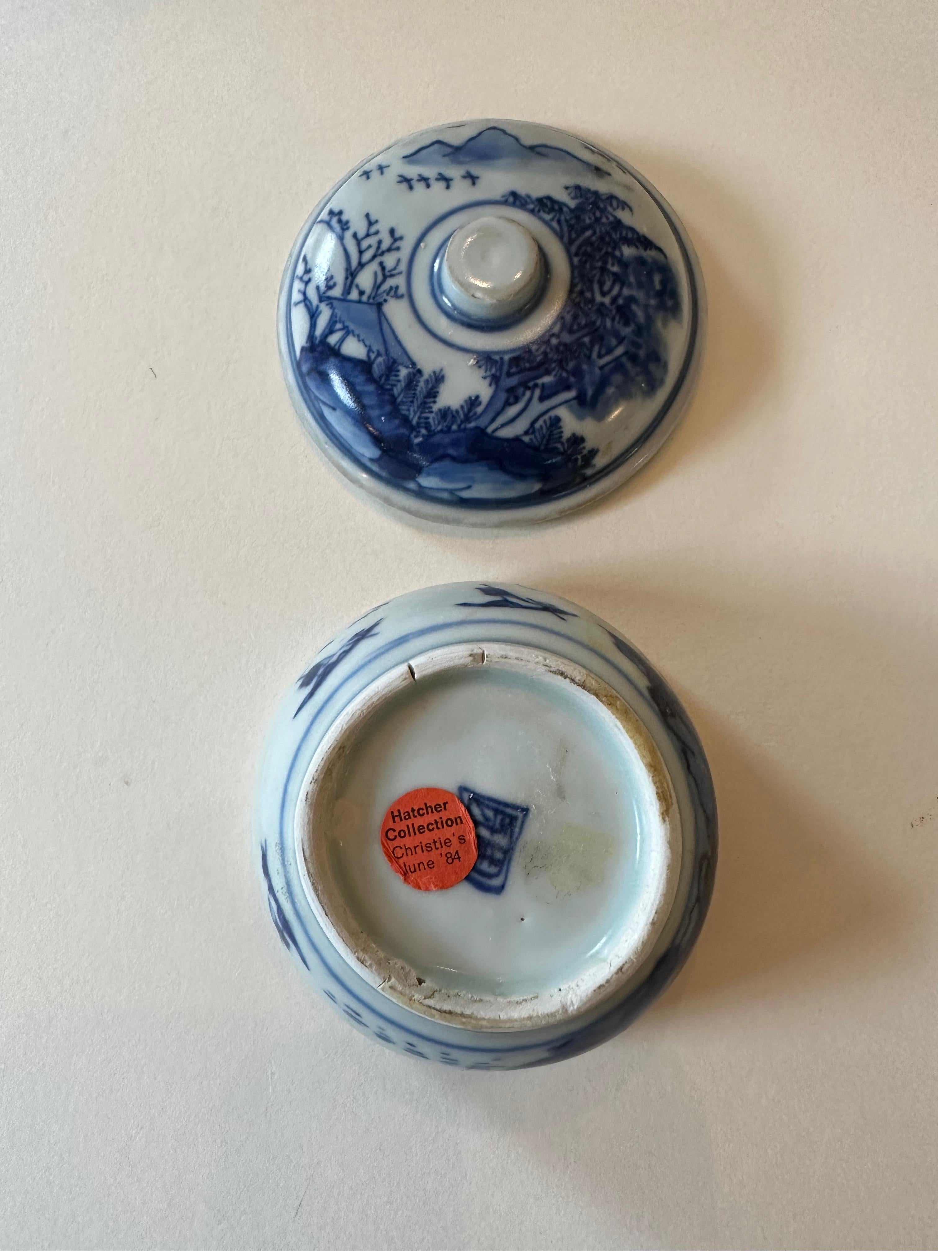 Porcelain Pair of 17th Century blue and white covered bowls from Hatcher Collection For Sale