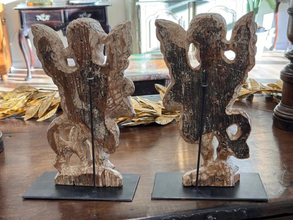 18th Century and Earlier Pair of 17th Century Carved Cherubs on Stands For Sale