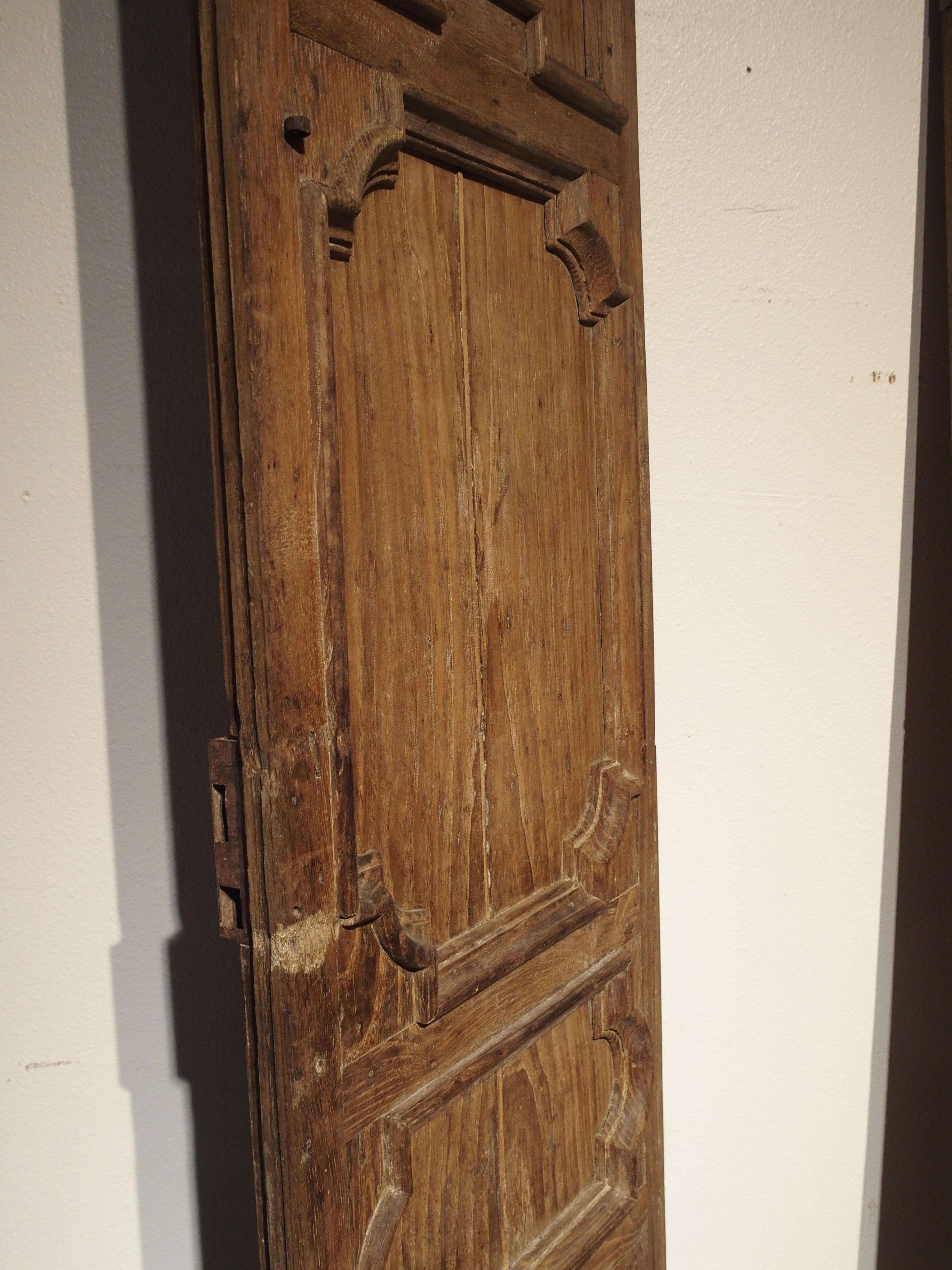 18th Century and Earlier Pair of 17th Century Chestnut Wood Doors from Umbria, Italy