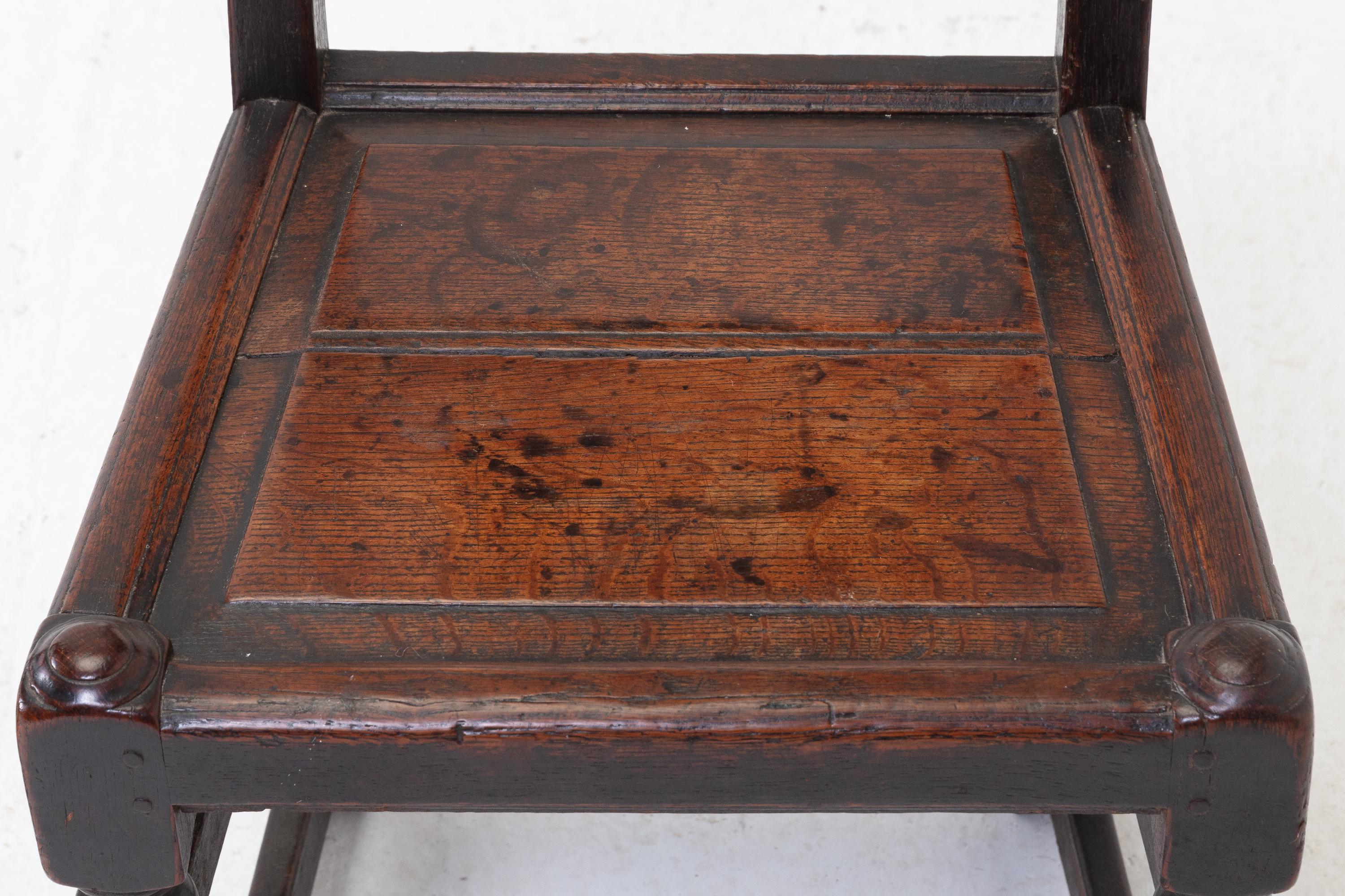 Pair of 17th Century English Oak Side Chairs For Sale 3