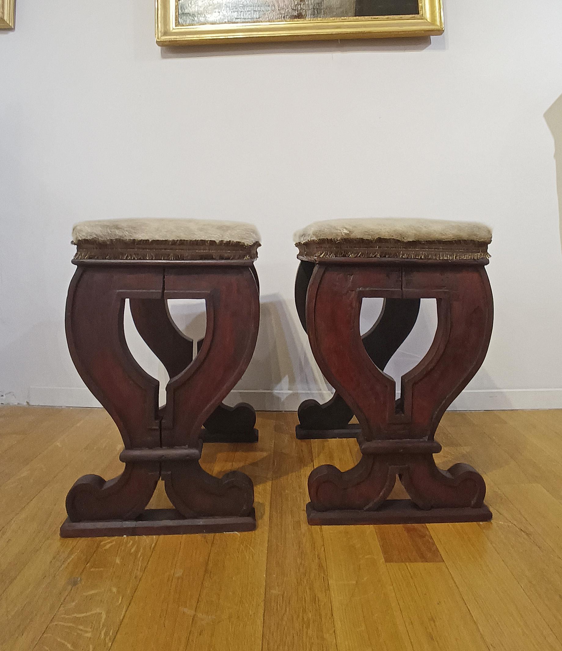 Italian PAIR OF 17th CENTURY FALDSTOOLS STOOLS in vendita