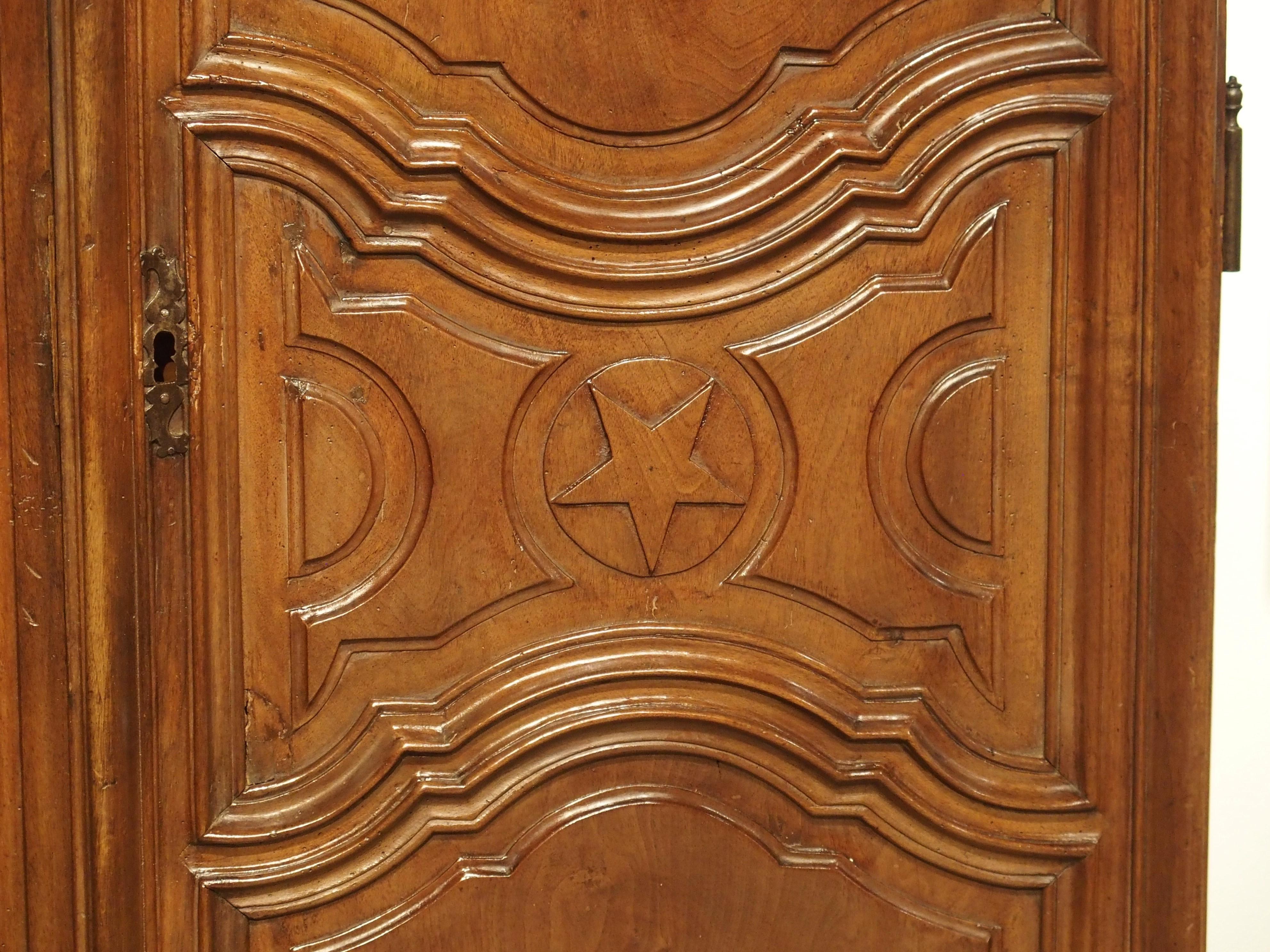 Hand-Carved Pair of 17th Century French Walnut Wood Armoire Doors