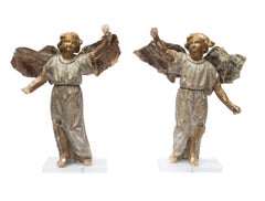 Pareja de ángeles italianos del siglo XVII con alas de mica y selenita sobre lucita