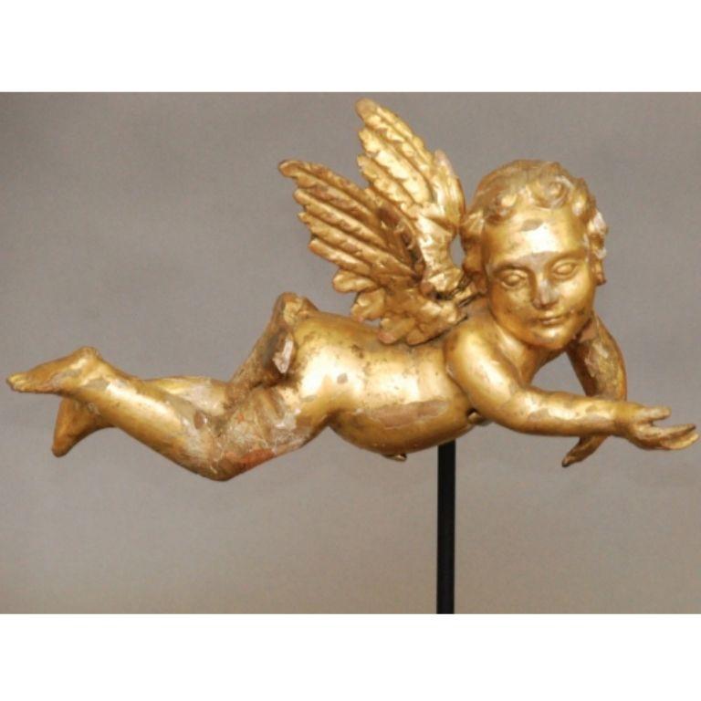 Pair of 17th Century Italian Carved, Gilt Putti on Stands In Distressed Condition In Doylestown, PA