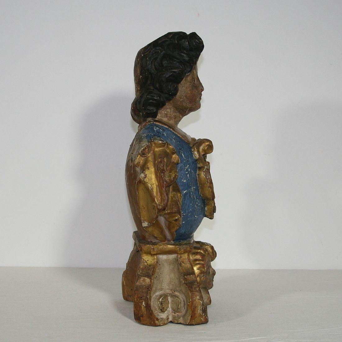 Pair of 17th Century Italian Carved Reliquary Busts In Good Condition In Buisson, FR