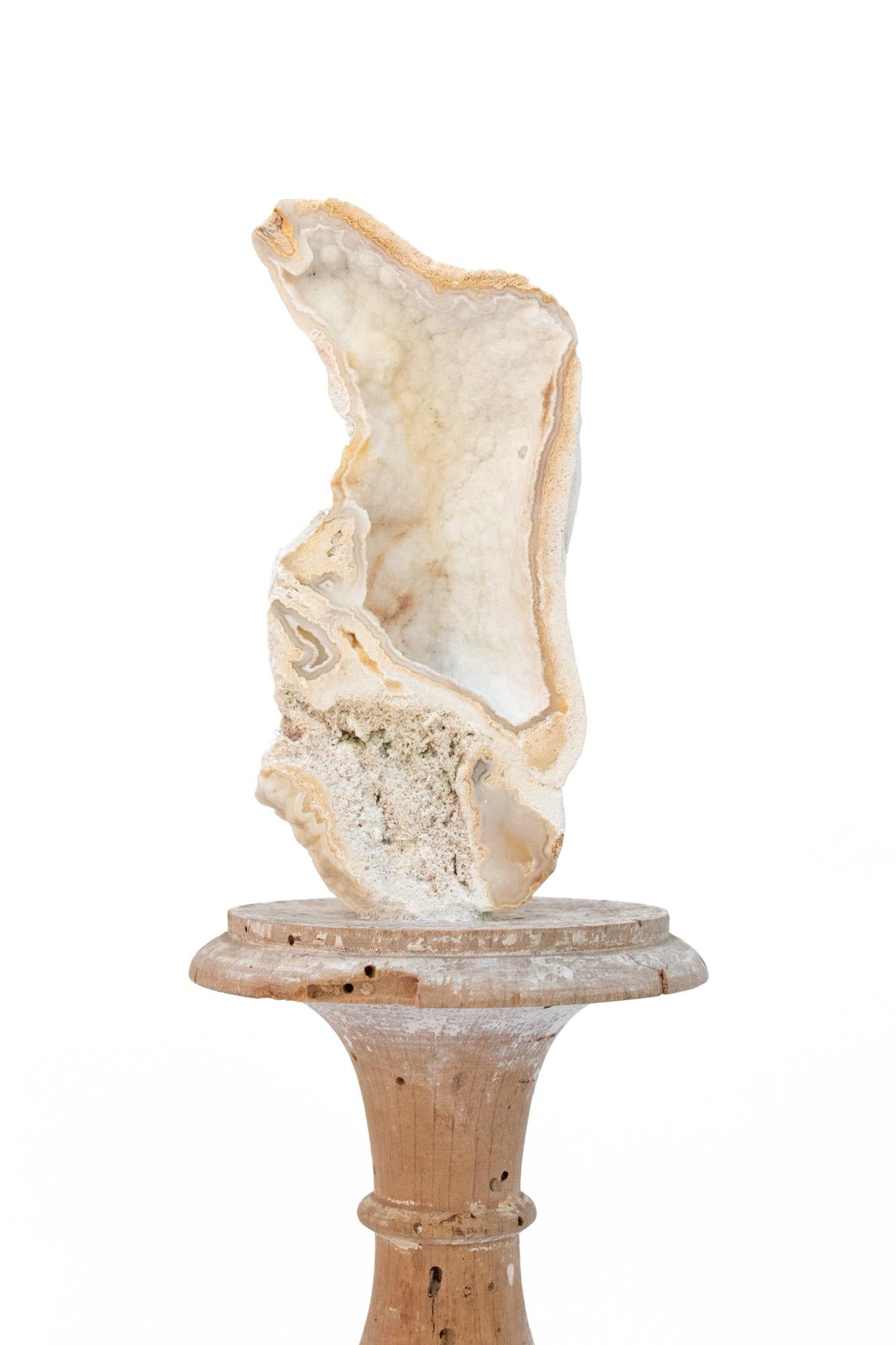 Paar Vasen „Florence Fragment“ aus dem 17. Jahrhundert mit Fossil-Achat-Koralle im Zustand „Starke Gebrauchsspuren“ im Angebot in Dublin, Dalkey