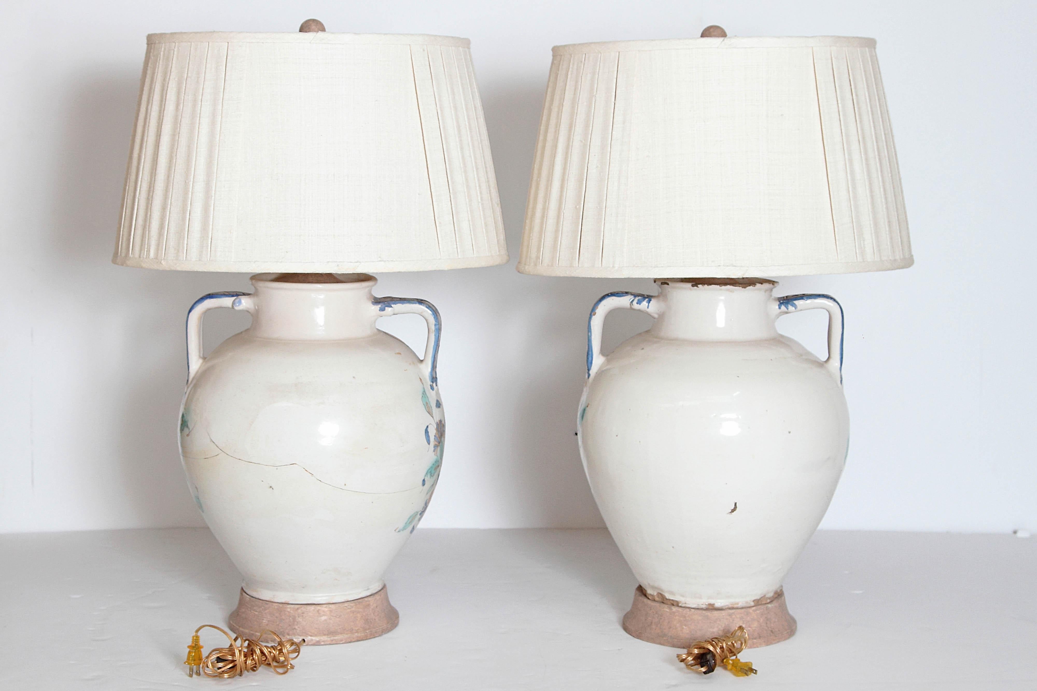 Pair of 17th Century Italian Maiolica Vases as Lamps For Sale 2